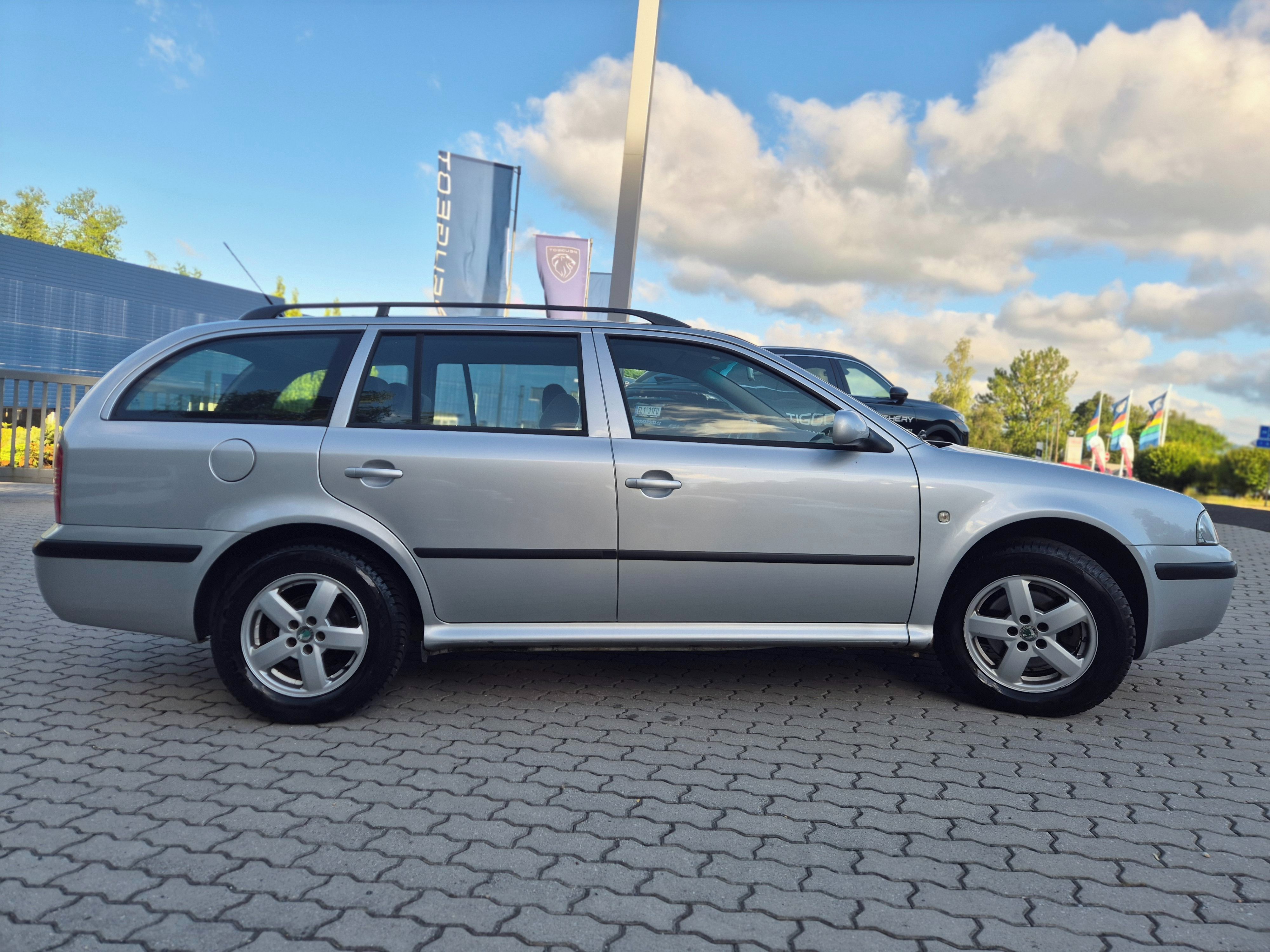 Škoda Octavia, top stav bez koroze - fotka 2