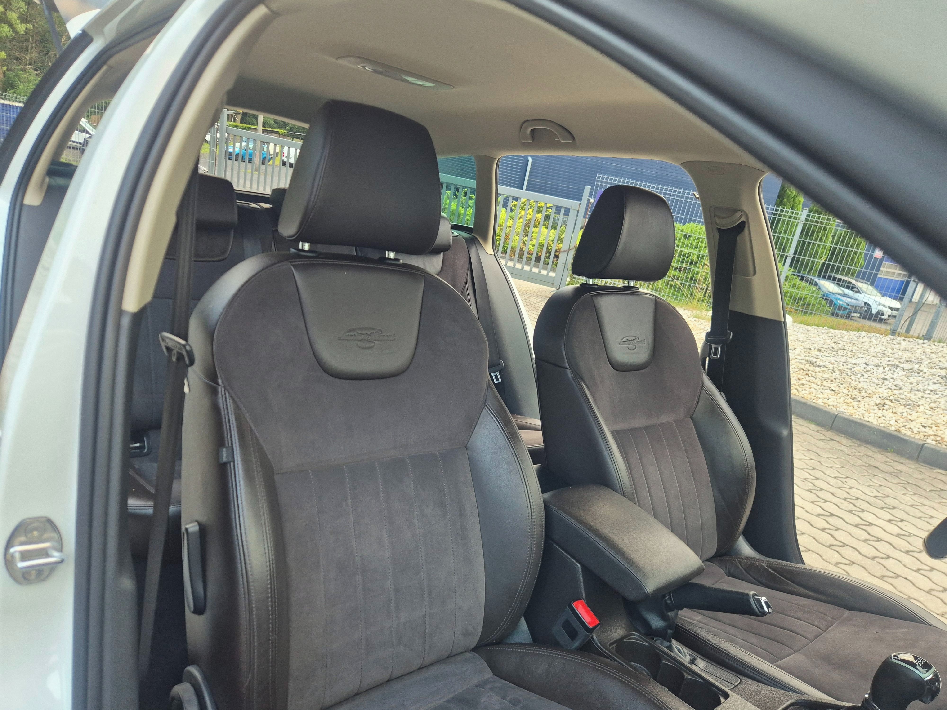 Škoda Octavia, LAURIN a KLEMENT 4X4 DSG - fotka 6