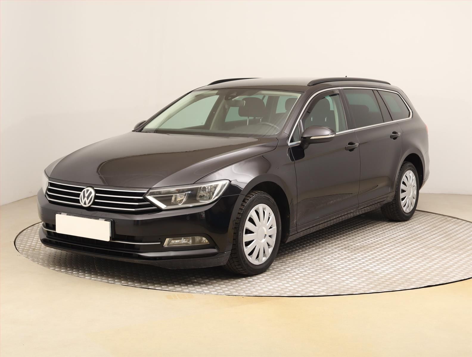 Volkswagen Passat, 2.0 TDI, Navi - fotka 2
