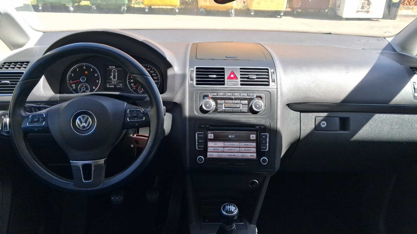 Volkswagen Touran, 1.4 TSI, 7 míst - fotka 3