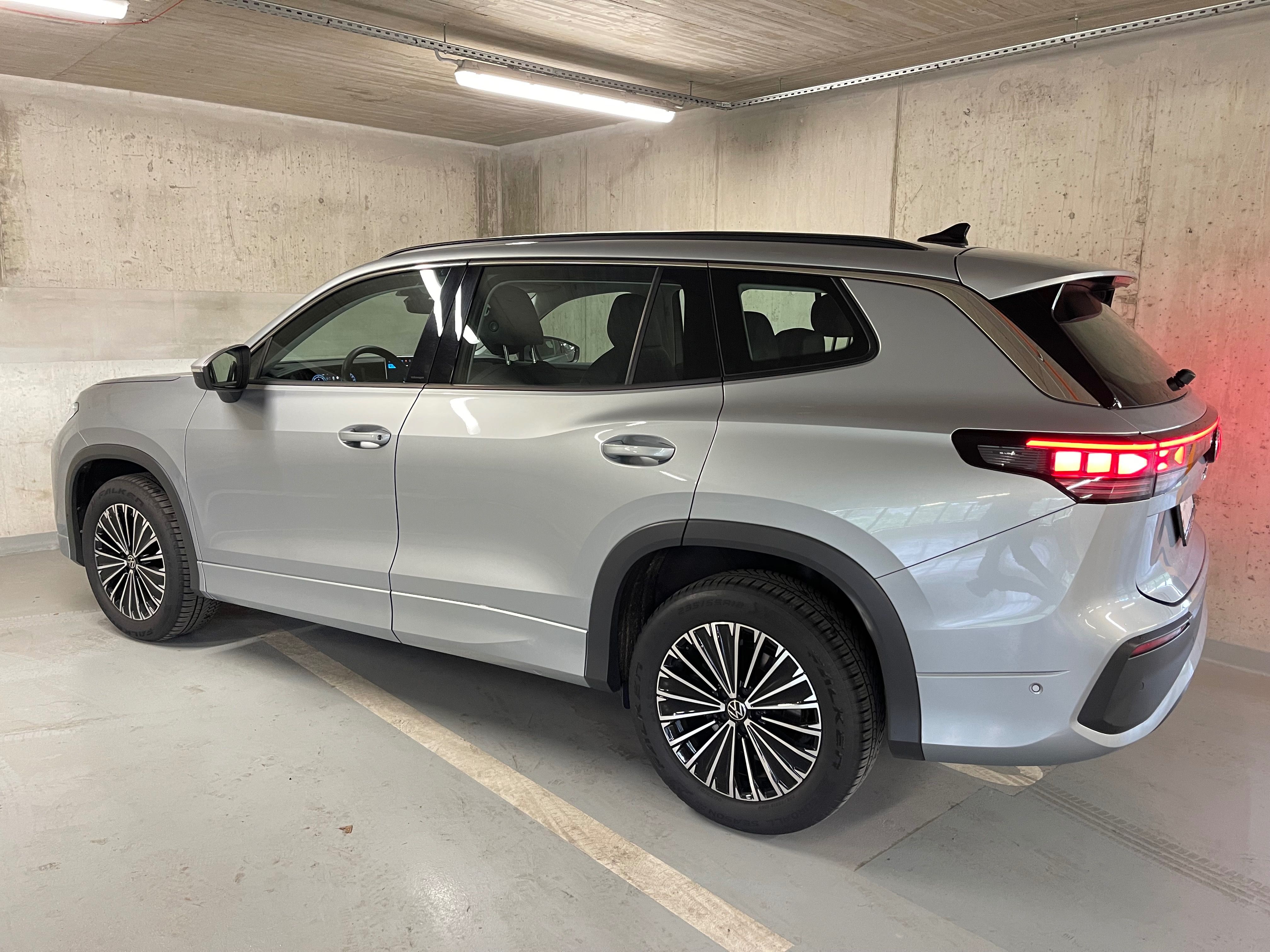 Volkswagen Tayron, TDI 4x4- HD-Matrix/Tažné/7míst - fotka 5