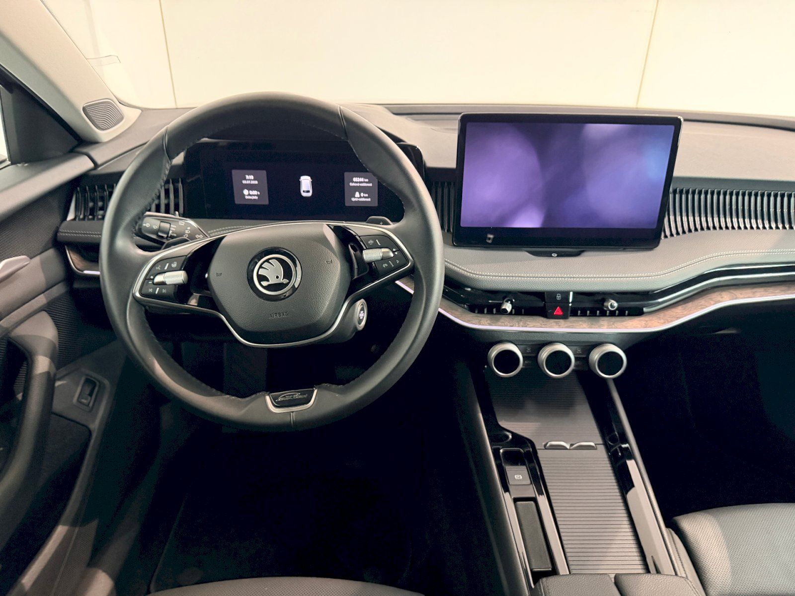 Škoda Superb, Combi 2.0 TDI 142 kW 4X4 A7A L - fotka 5