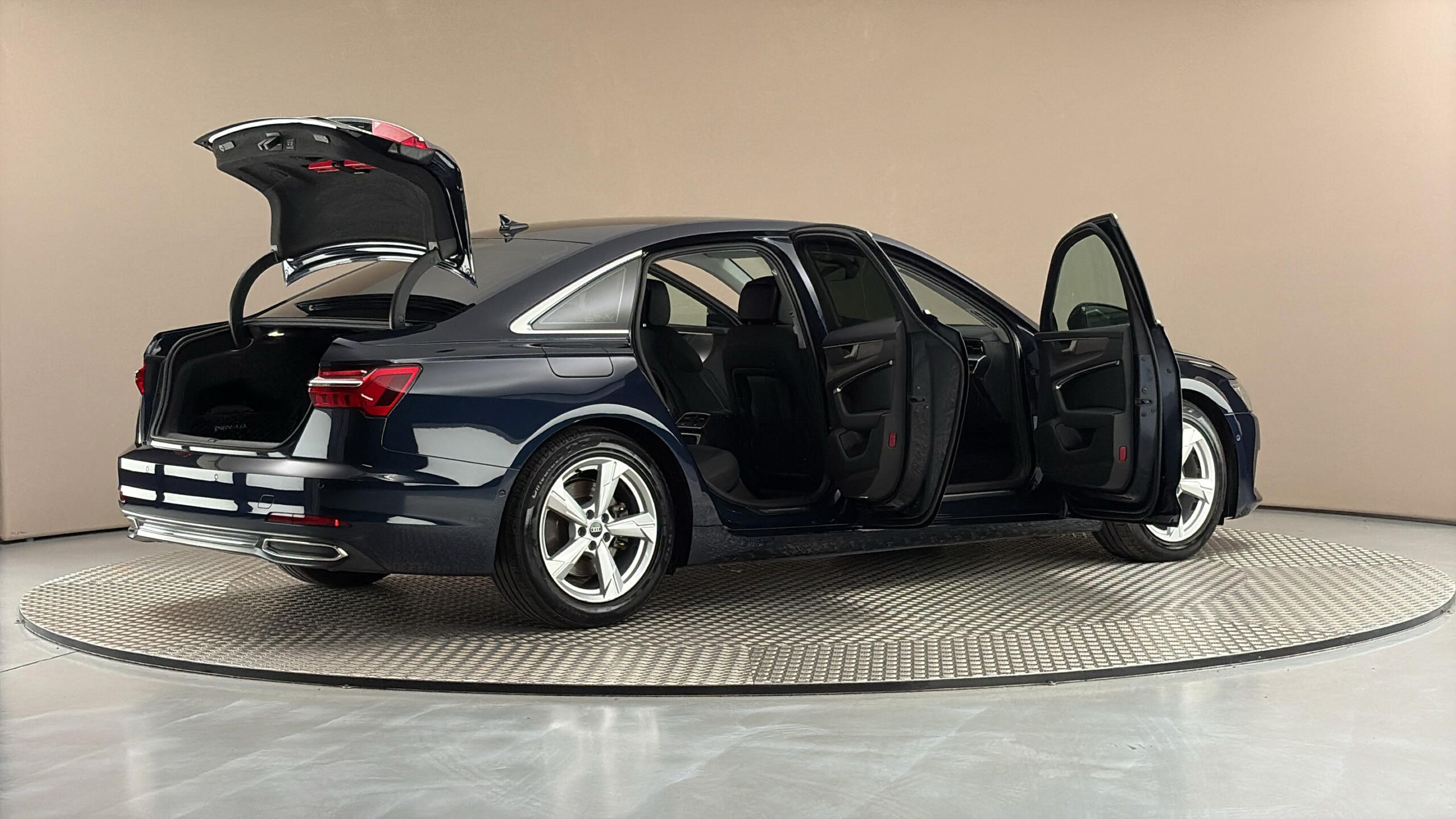 Audi A6, 3.0 45TDI Tiptronic Quattro Sp - fotka 6
