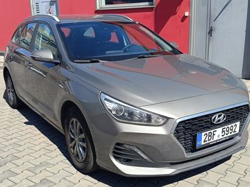 Hyundai i30, 1,6