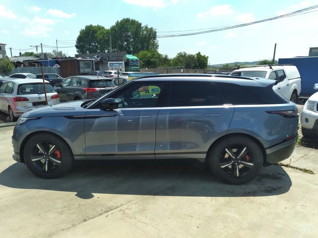 Land Rover Range Rover Velar, 3.0 D275 R DYNAMIC AWD ČR,AT - fotka 4