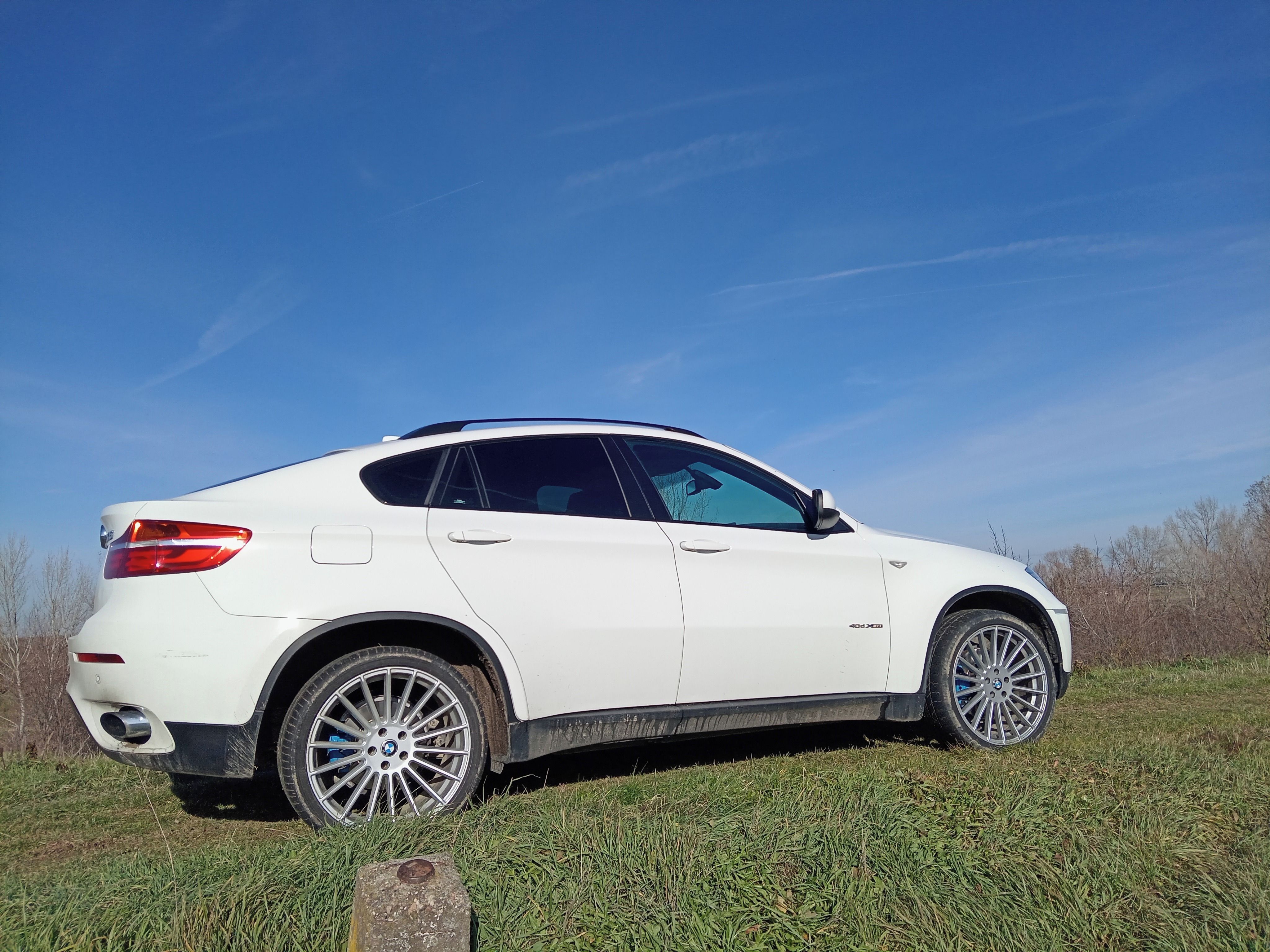 BMW X6 - fotka 4