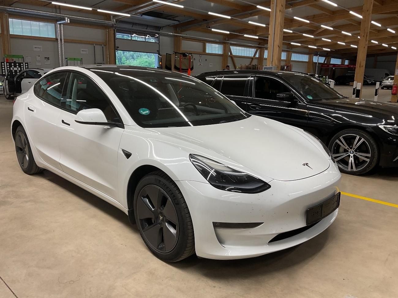 Tesla Model 3, LONG RANGE DUAL MOTOR SOH 94% - fotka 2