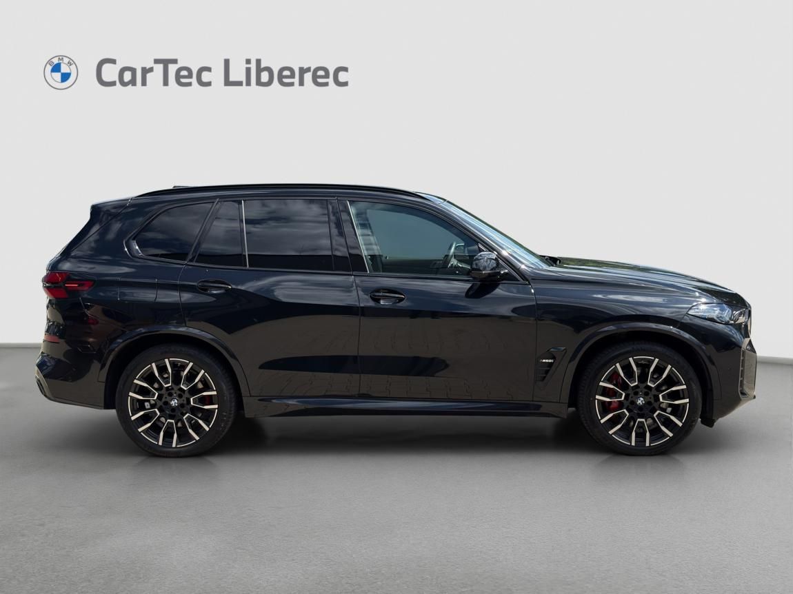 BMW X5, M60i - fotka 5