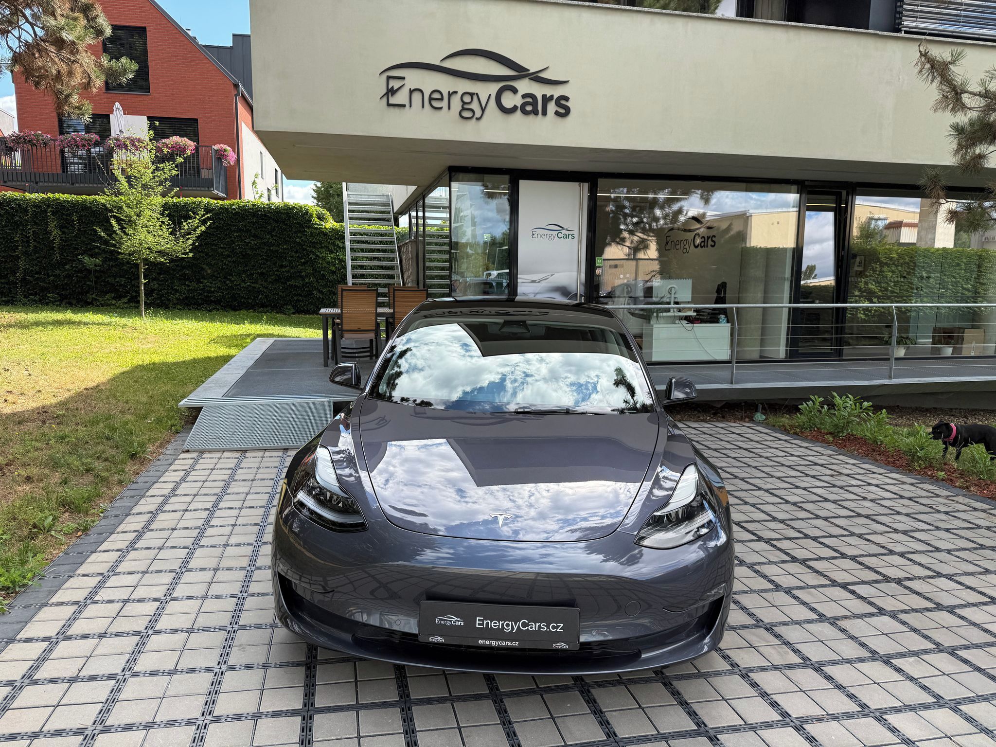 Tesla Model 3, Long Range AWD - fotka 2