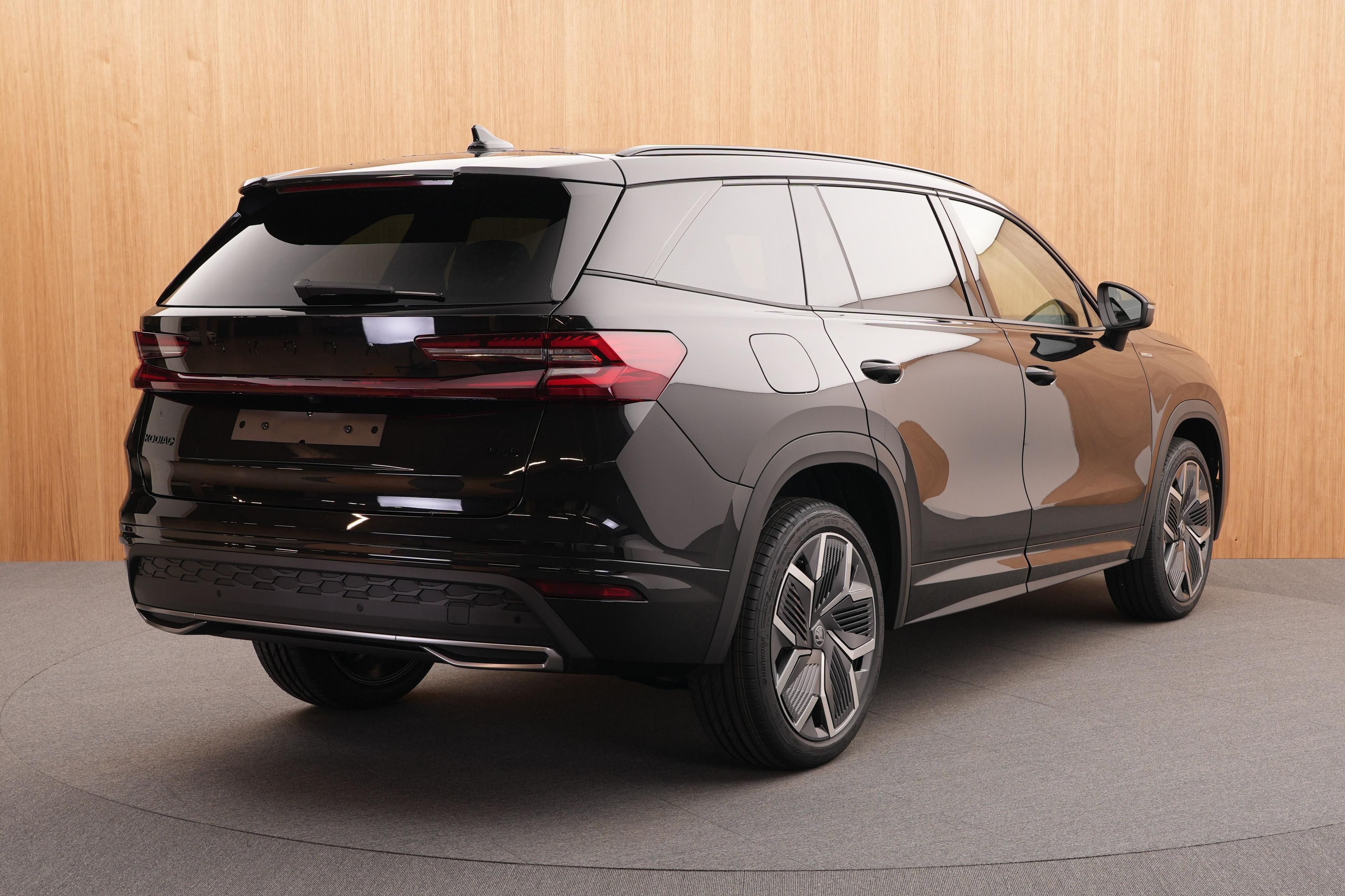 Škoda Kodiaq, Sportline 2.0 TSI 4x4 DSG - fotka 4