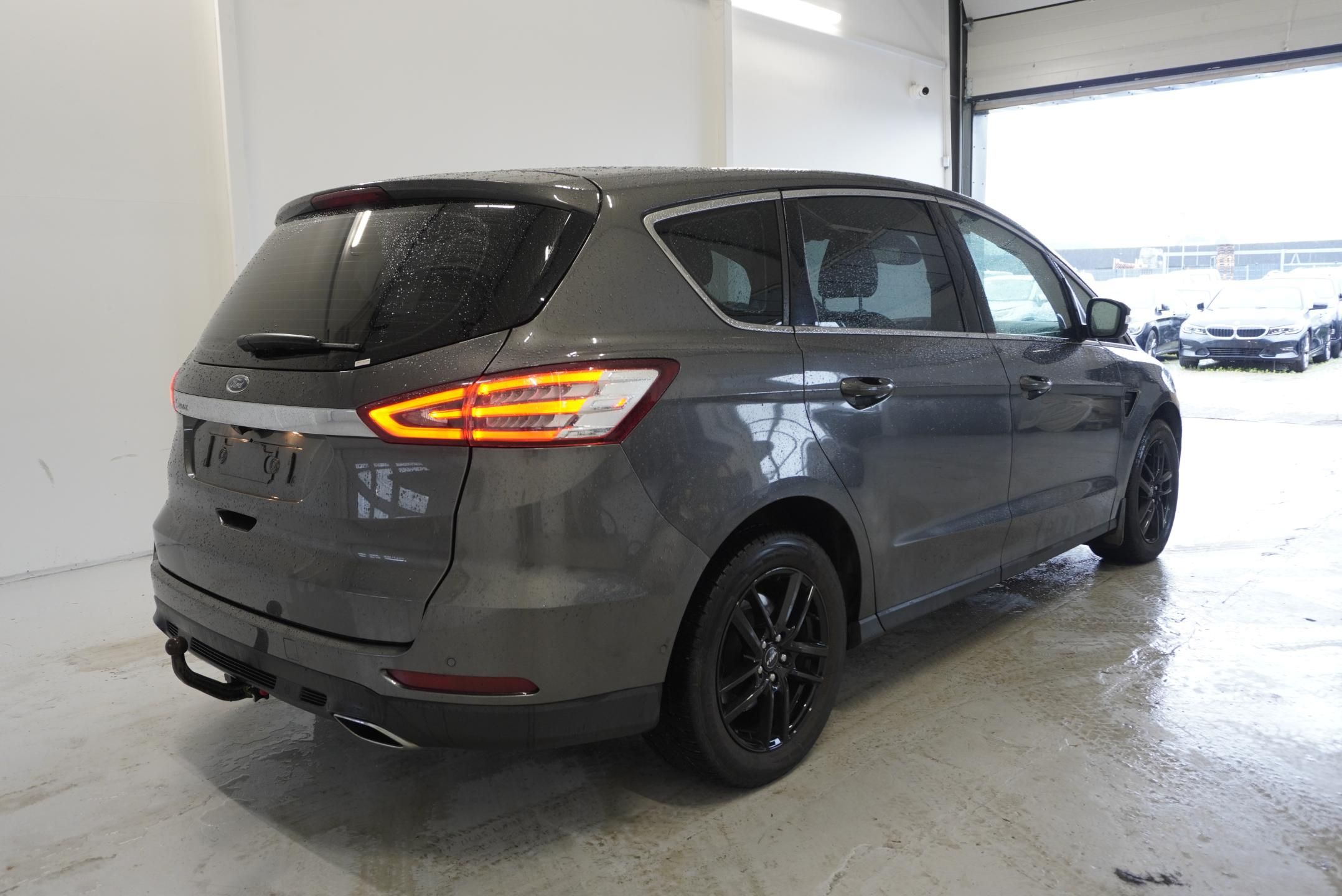 Ford S-MAX, 2.0 ECOBLUE TIATNIUM,139 000KM - fotka 6