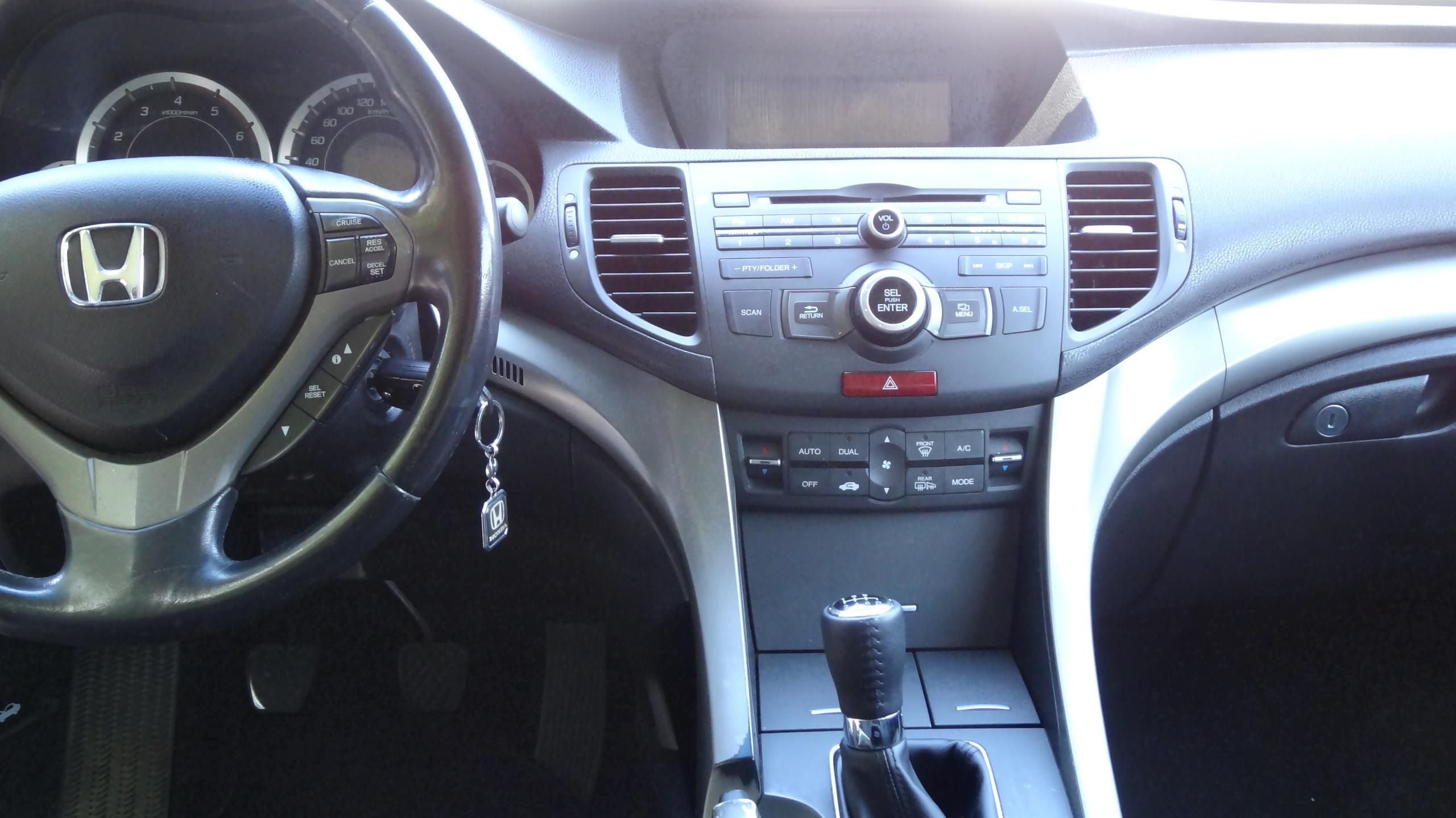 Honda Accord, Accord 2.2CTDi 110kW - fotka 3