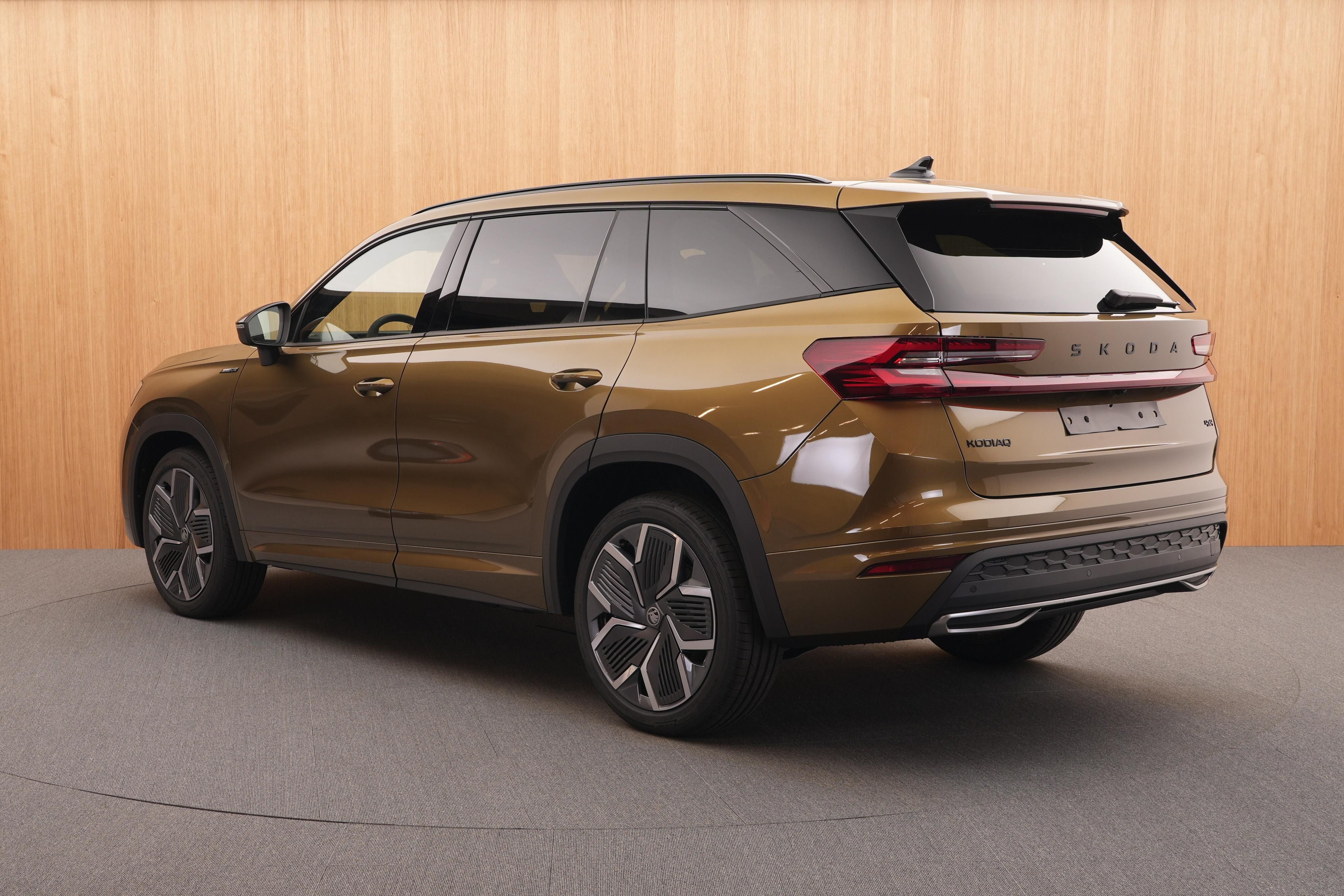 Škoda Kodiaq, Sportline 2.0 TSI 4x4 DSG - fotka 3