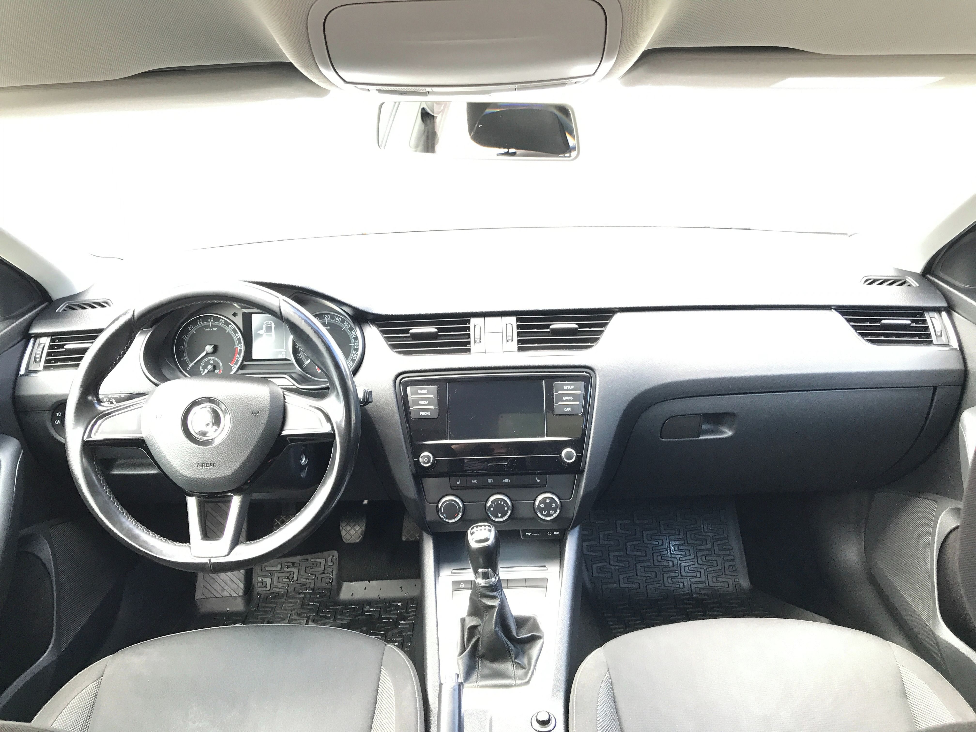 Škoda Octavia, 1,6TDI/85kW Ambition - fotka 5