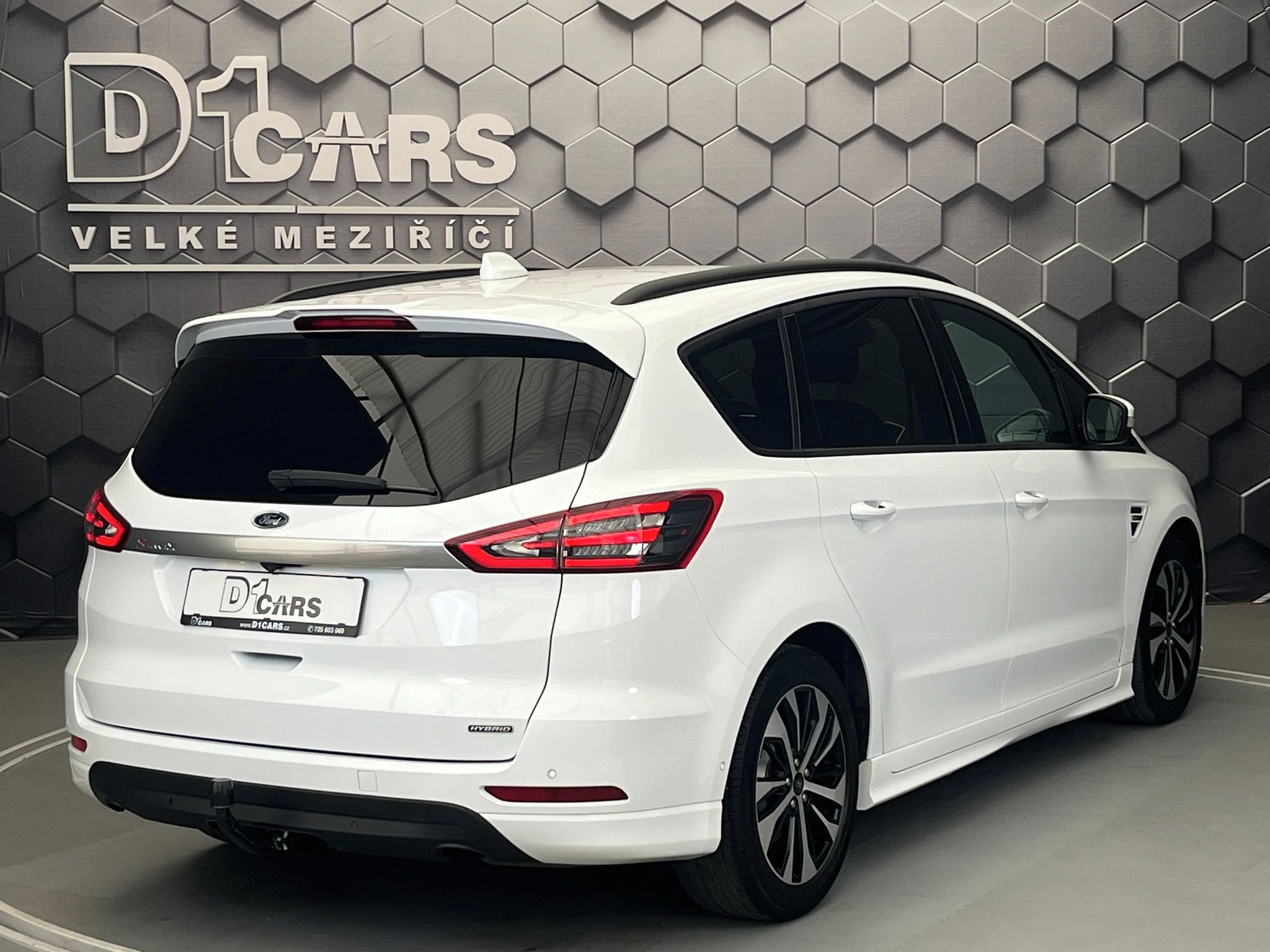 Ford S-MAX, 2.5 HEV ST-LINE ZAMLUVENO - fotka 4