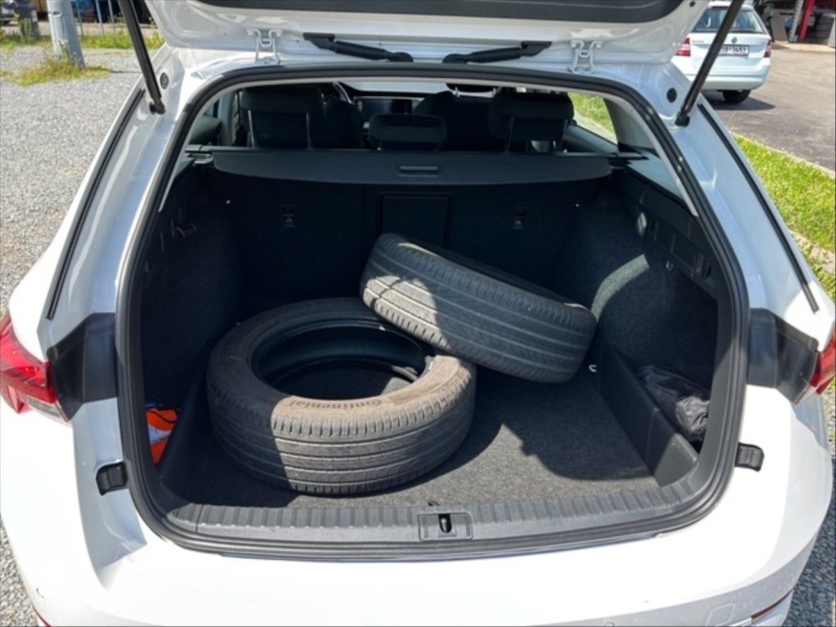 Škoda Octavia, 2,0 TDI 85 Ambition - fotka 6