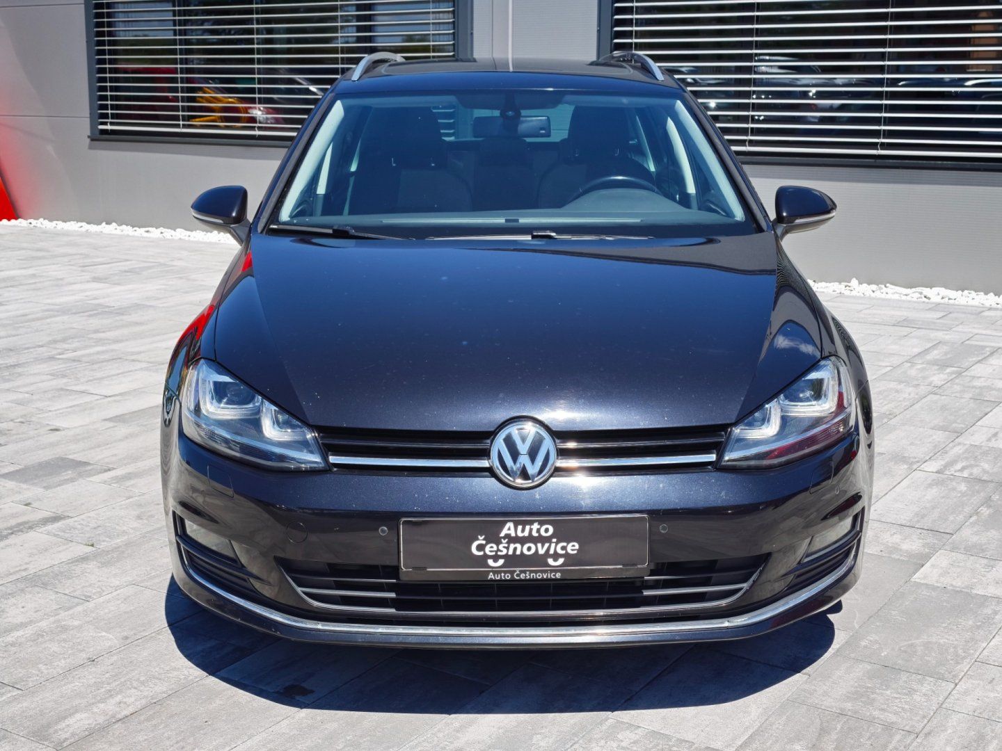 Volkswagen Golf, 2,0 TDI 110 KW Highline - fotka 2