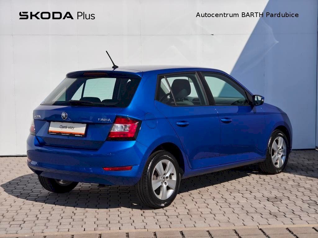 Škoda Fabia, 1,0 MPI / 55 kW Ambition - fotka 2