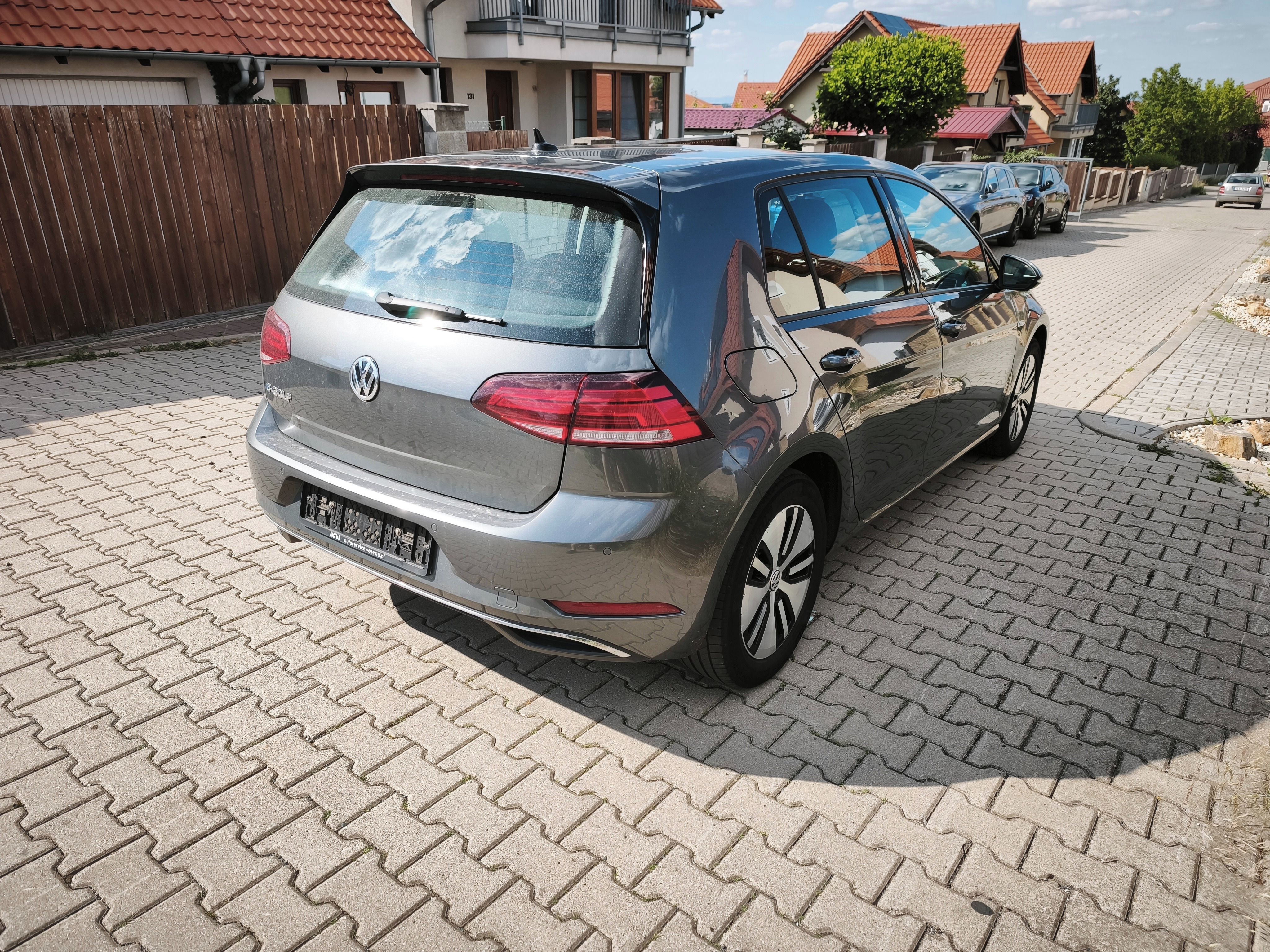 Volkswagen e-Golf, TČ*ACC*Výhřev*VirtKok*SoH94%! - fotka 3