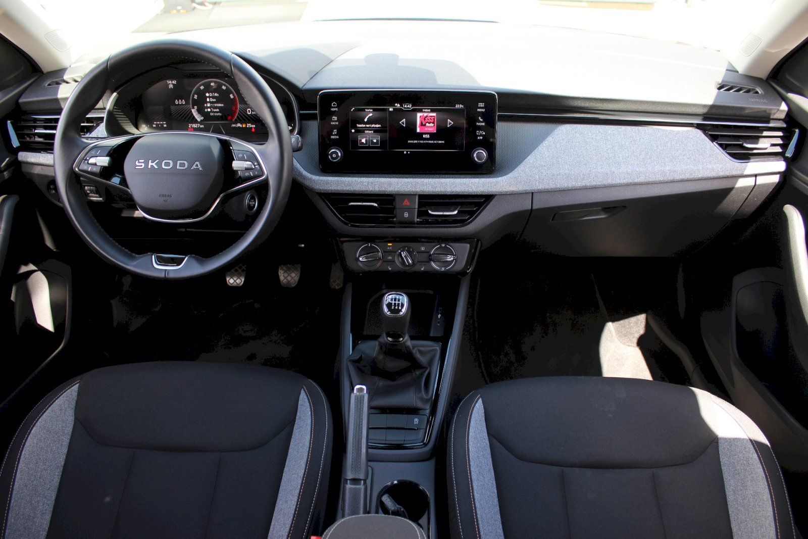 Škoda Scala, Selection 1,0TSI 85kW - fotka 5