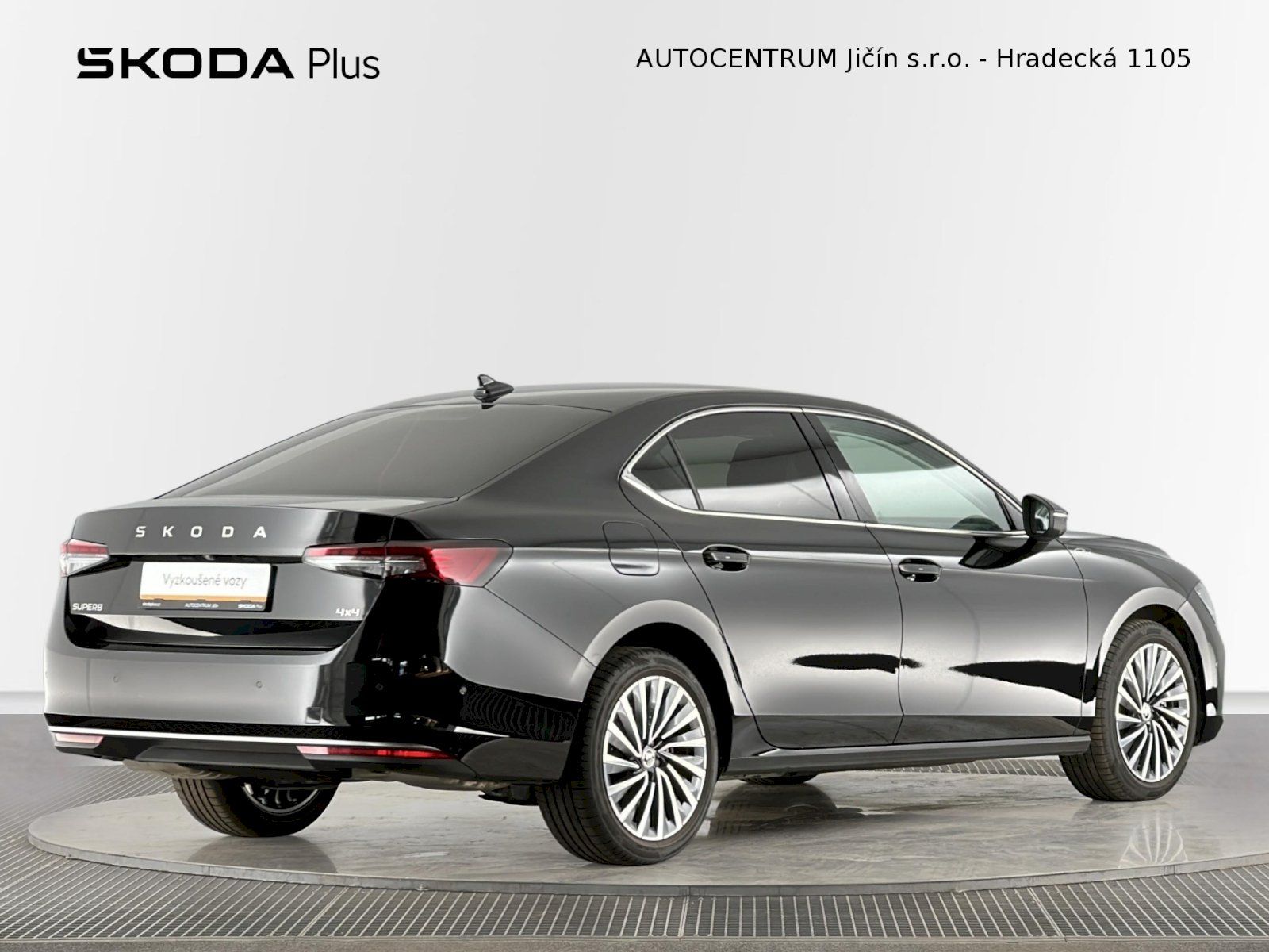 Škoda Superb, DSG 2.0TSI 195kW 4x4 L&K - fotka 2