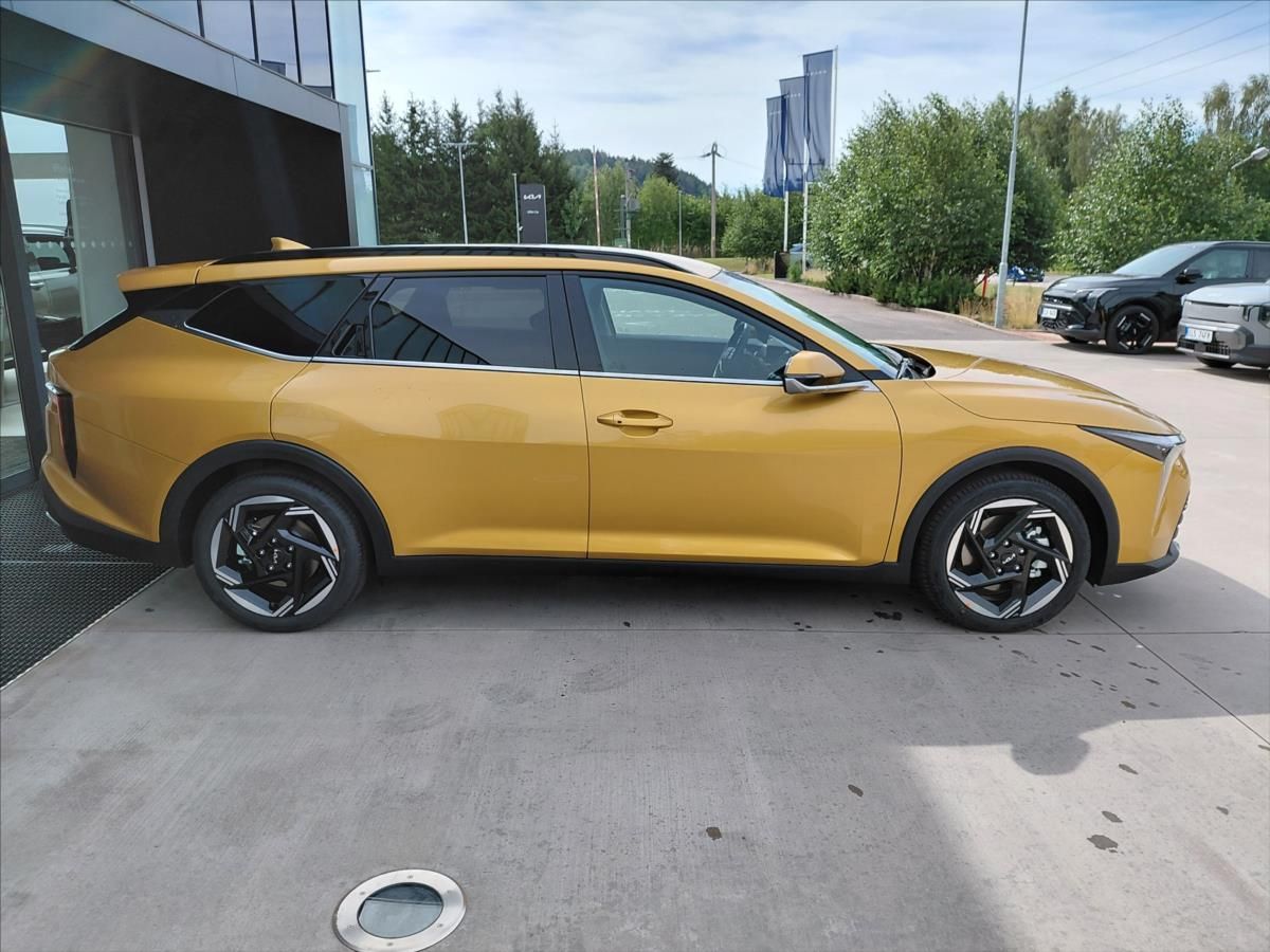 Kia K4, 1,6   T-GDI SW 7DCT TOP,17, SP - fotka 4
