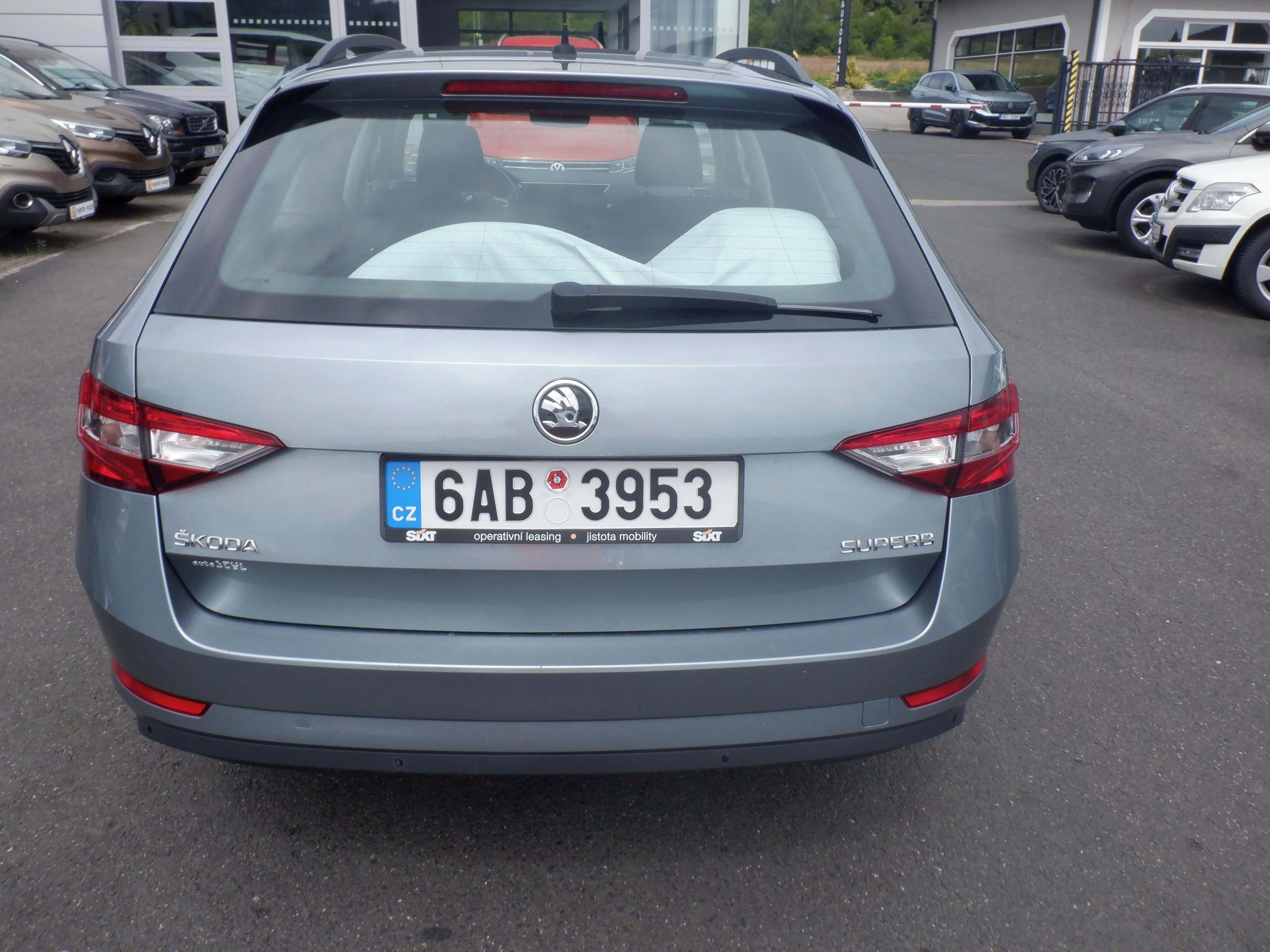 Škoda Superb, 2.0 TDI 110kW Ambition - fotka 6