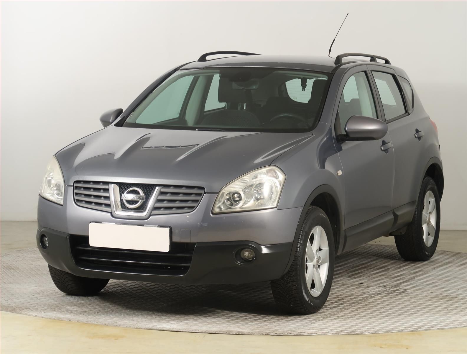 Nissan Qashqai, 1.6, po STK, Tažné - fotka 2