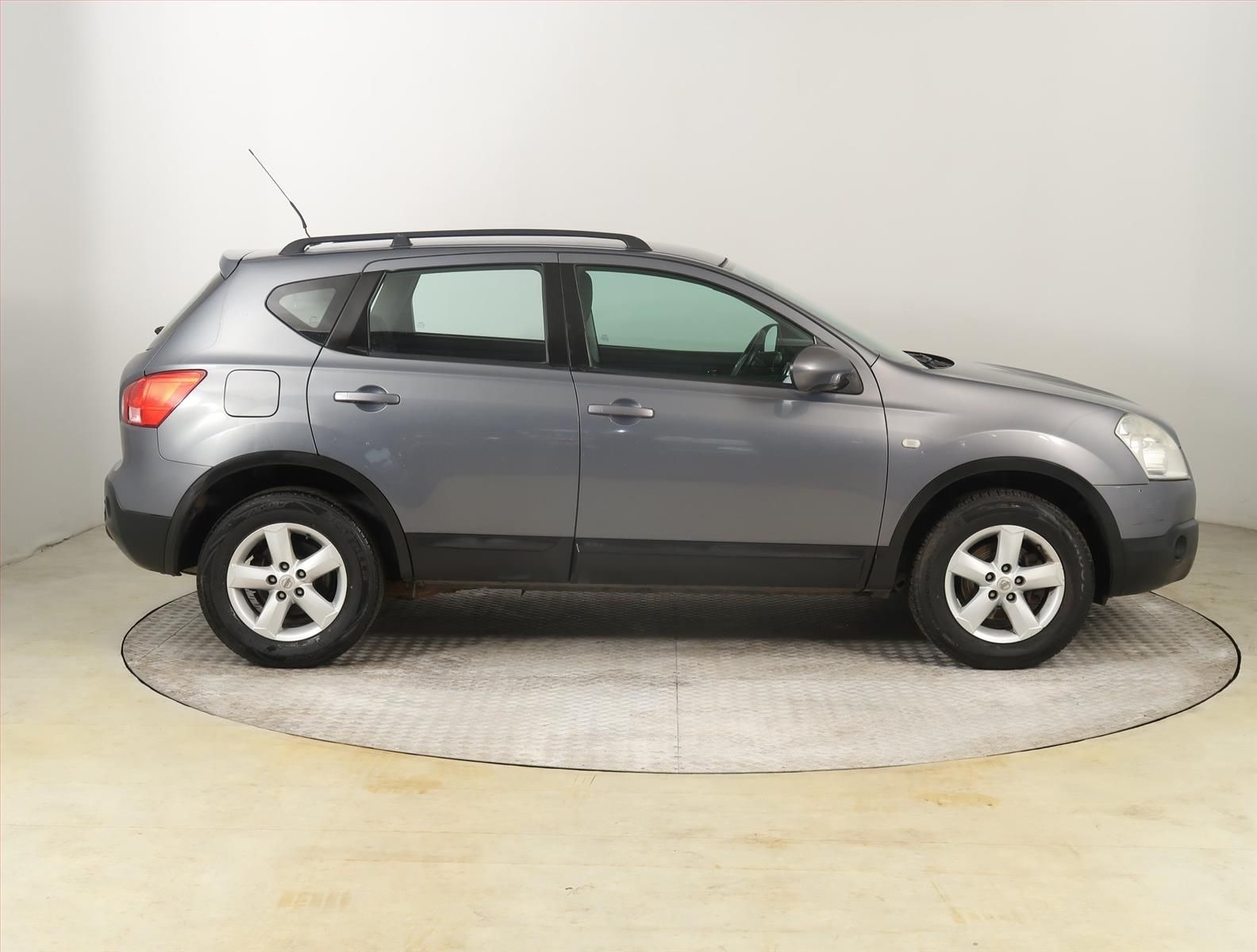 Nissan Qashqai, 1.6, po STK, Tažné - fotka 6