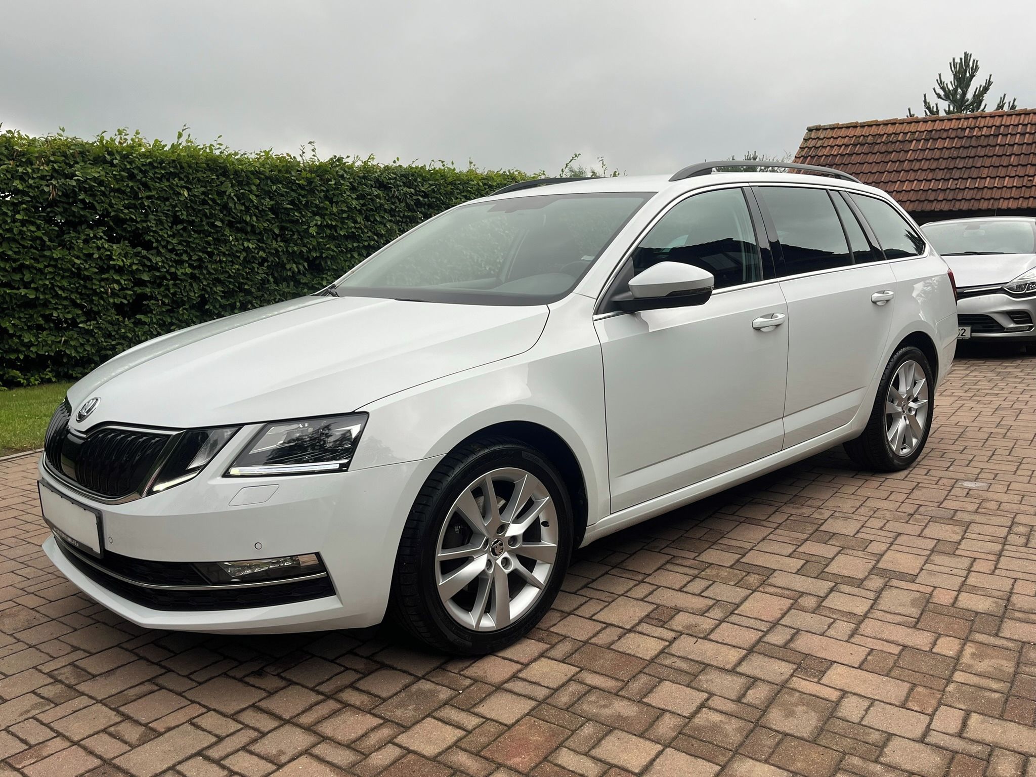 Škoda Octavia, 1.4 TSI 110kW Full LED Navi - fotka 4