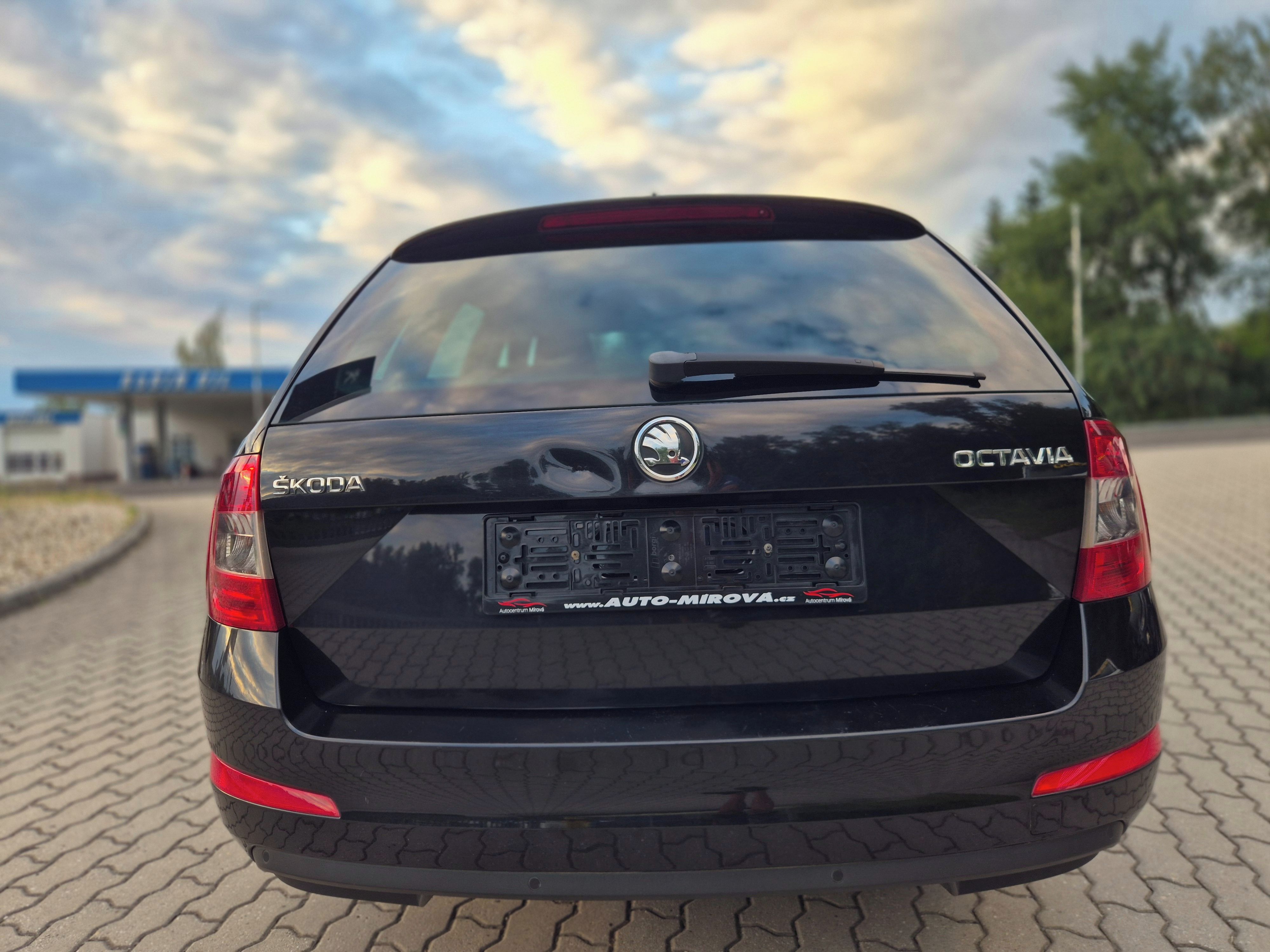 Škoda Octavia, 1,4 103 KW PLNY SERVIS - fotka 5