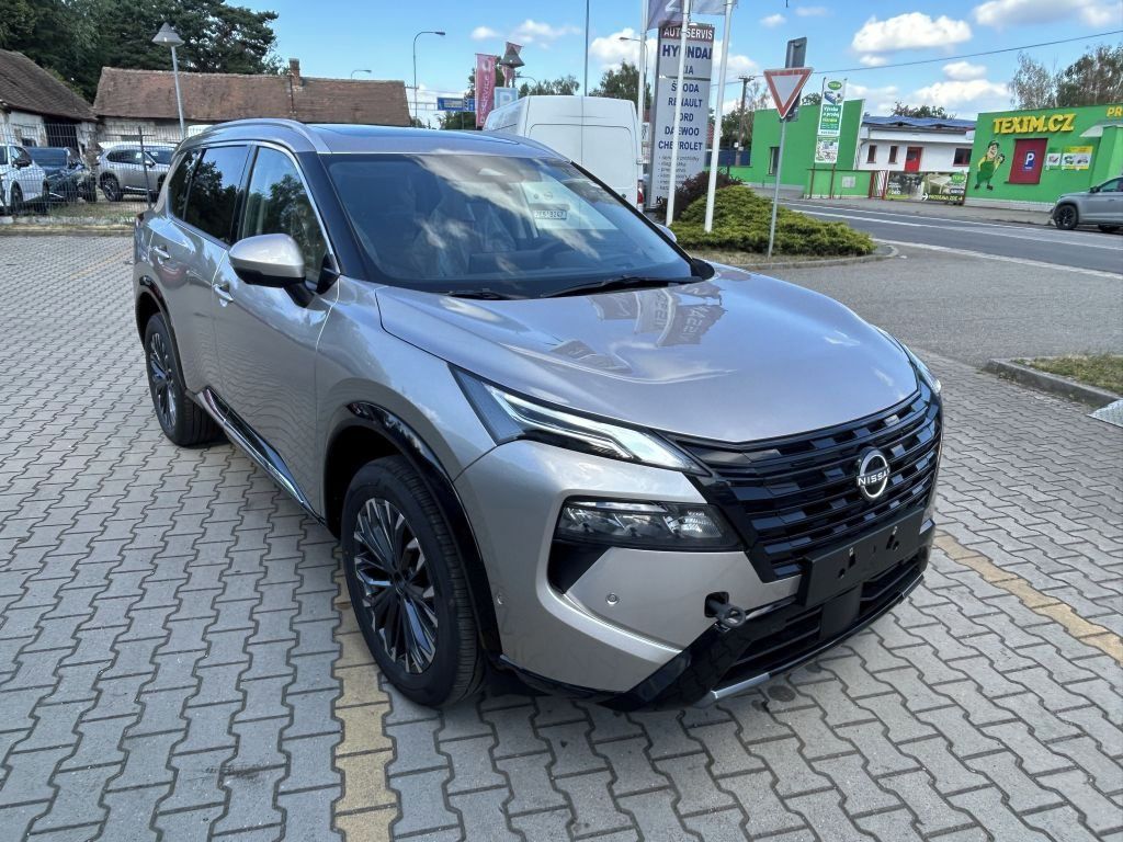 Nissan X-Trail, E-Pow 213k 4WD Tek kůže okn Bo