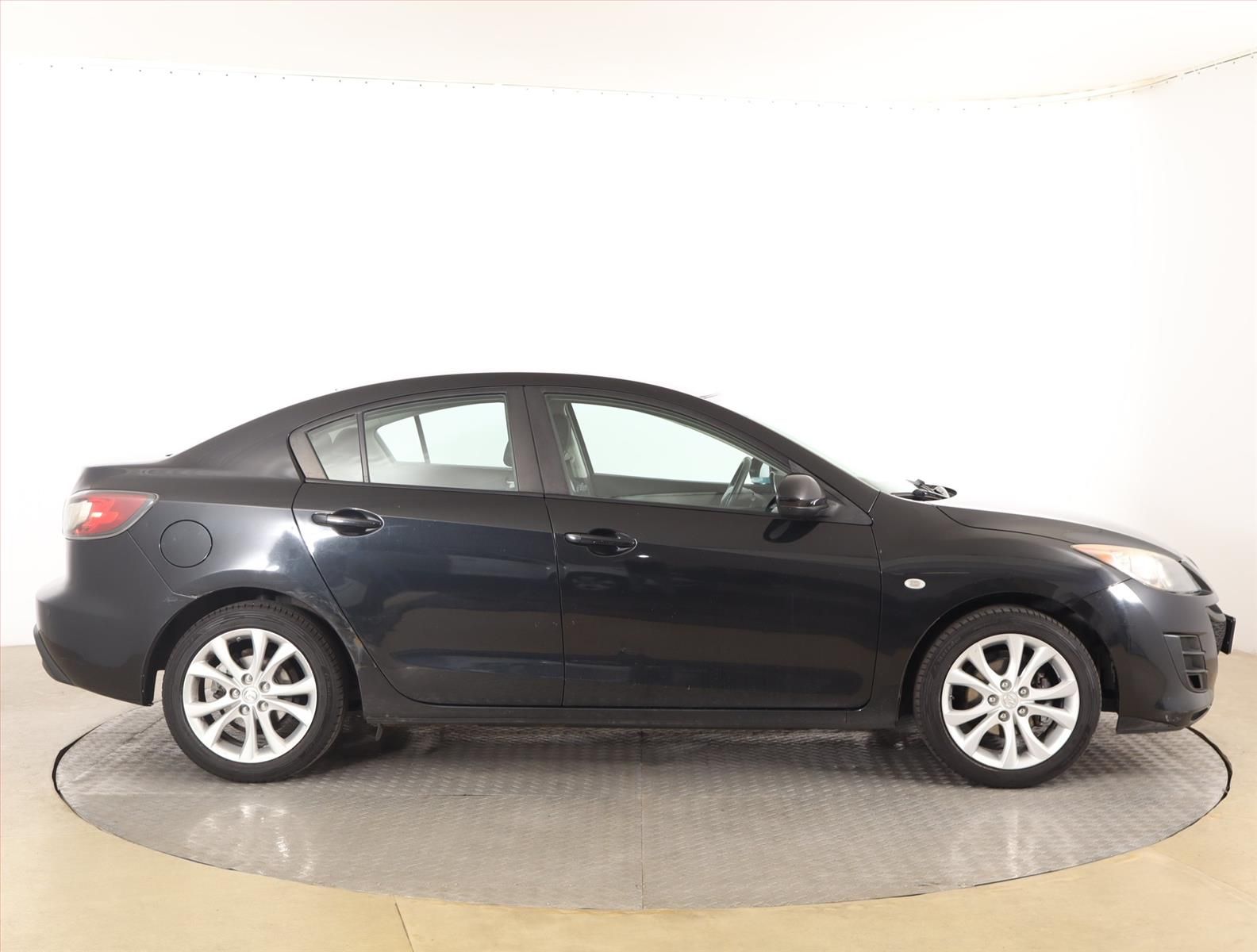 Mazda 3, 1.6 - fotka 6