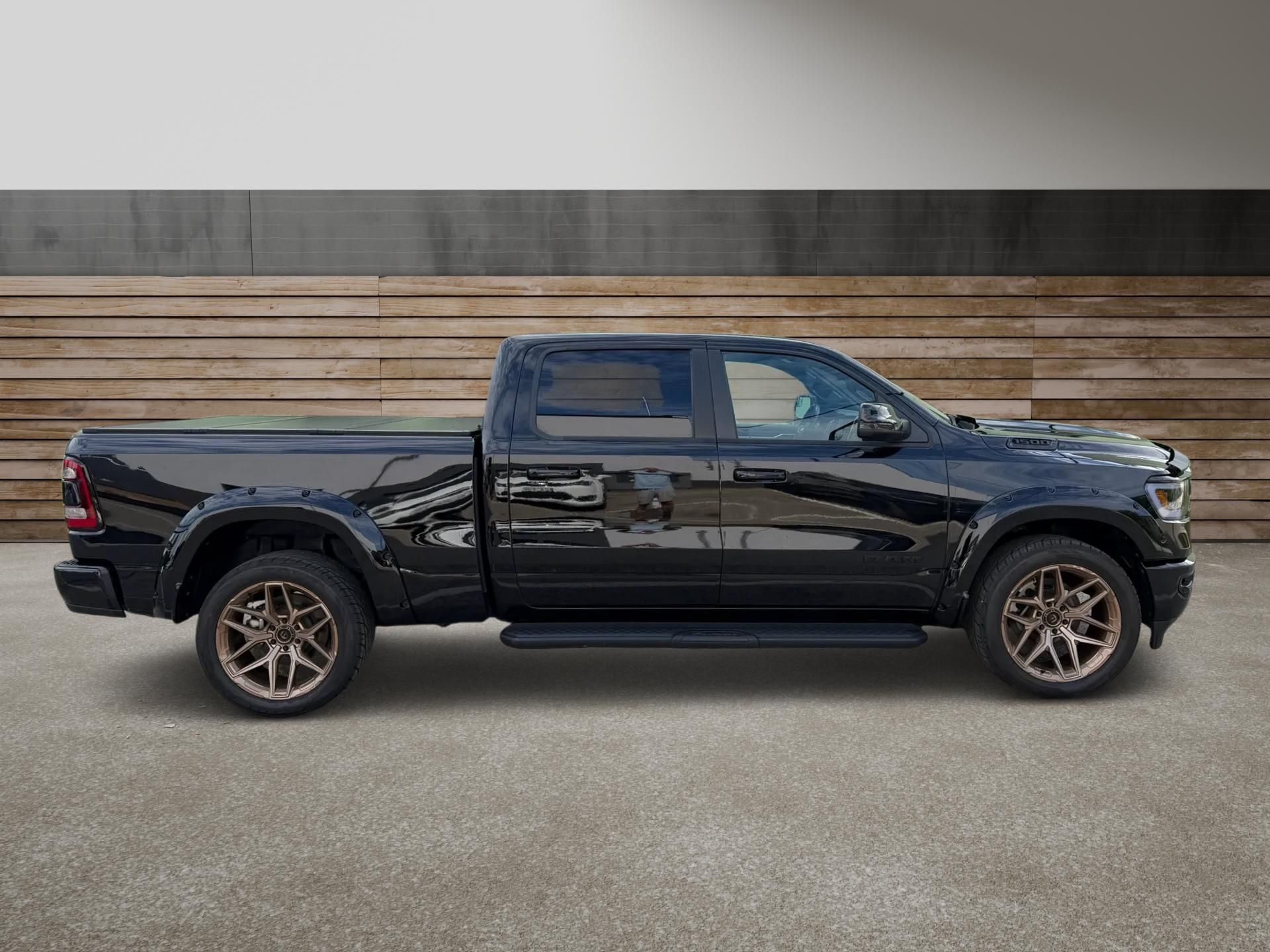 Dodge Ram, +NIGHT EDITION+FUEL+AIR LIFT+ - fotka 2