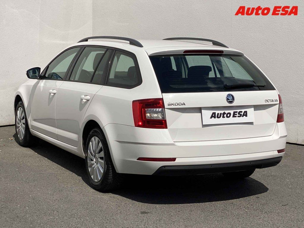 Škoda Octavia, 1.6 TDi - fotka 6