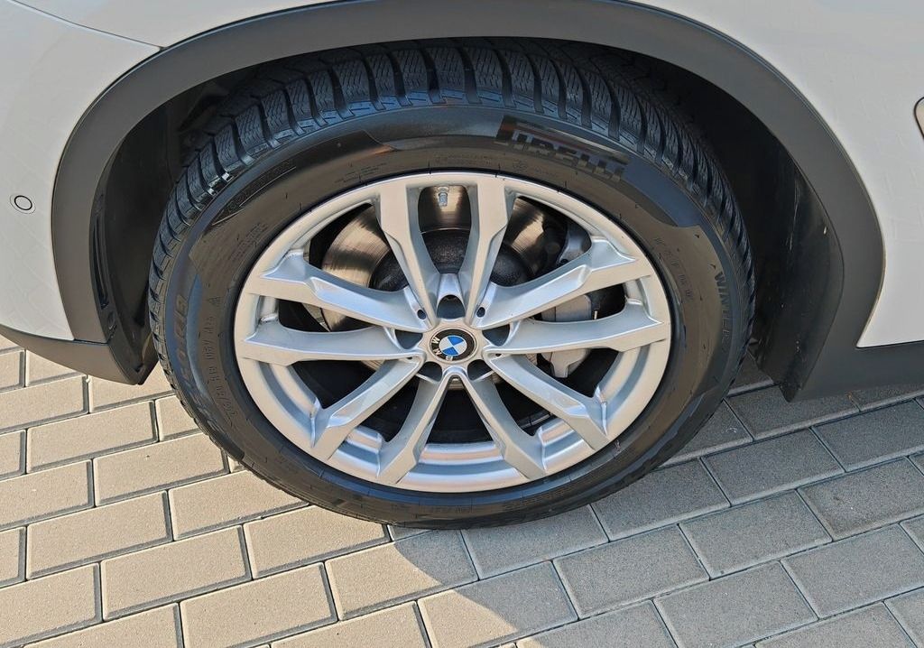 BMW X3, 30i xDrive HeadUp - fotka 5
