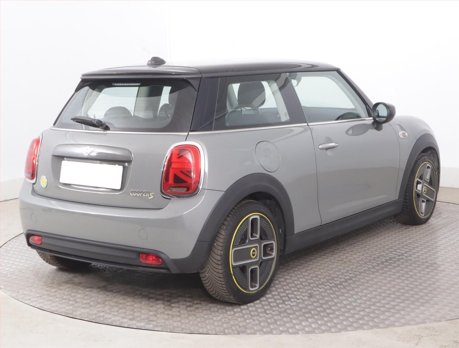Mini, Cooper SE 32 kWh, SoH 95% - fotka 5