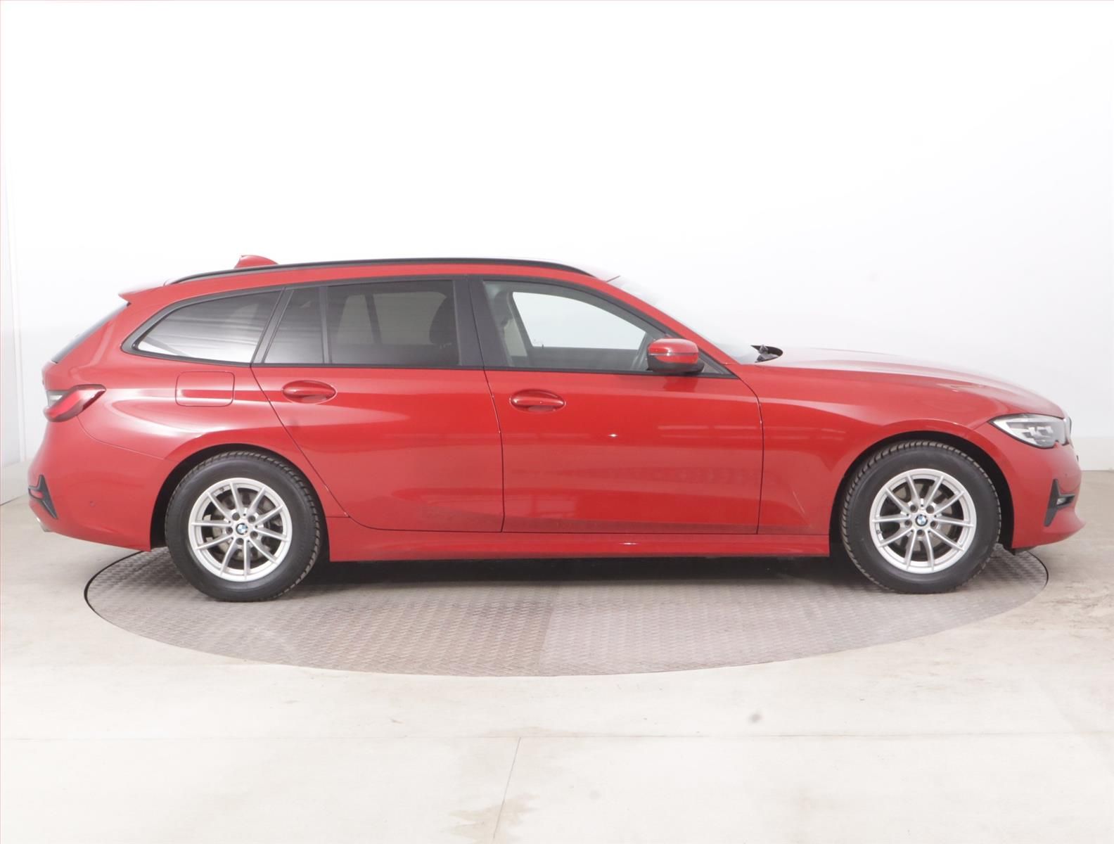 BMW Řada 3, 320 d, Advantage, Automat - fotka 6