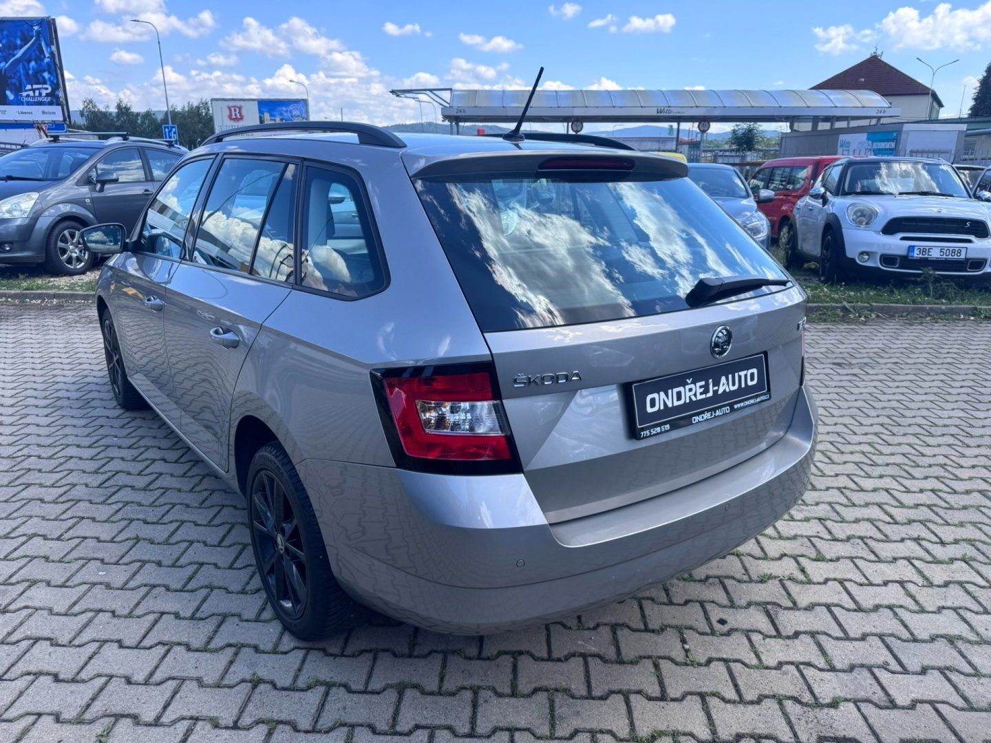 Škoda Fabia, 1,2 TSI 81 KW 2. MAJ KILOMETRY - fotka 3