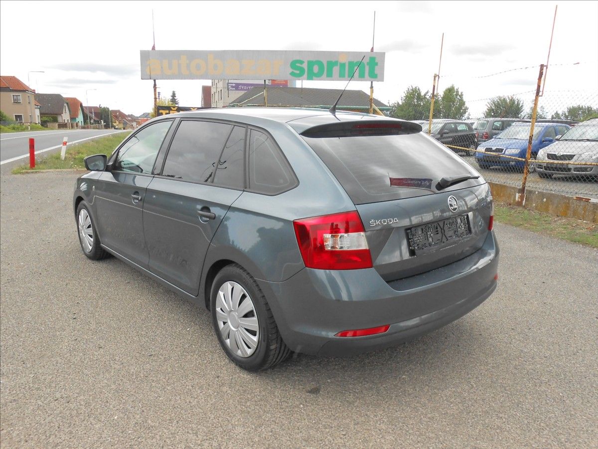 Škoda Rapid, 1,2 63 kW KLIMA Historie - fotka 4