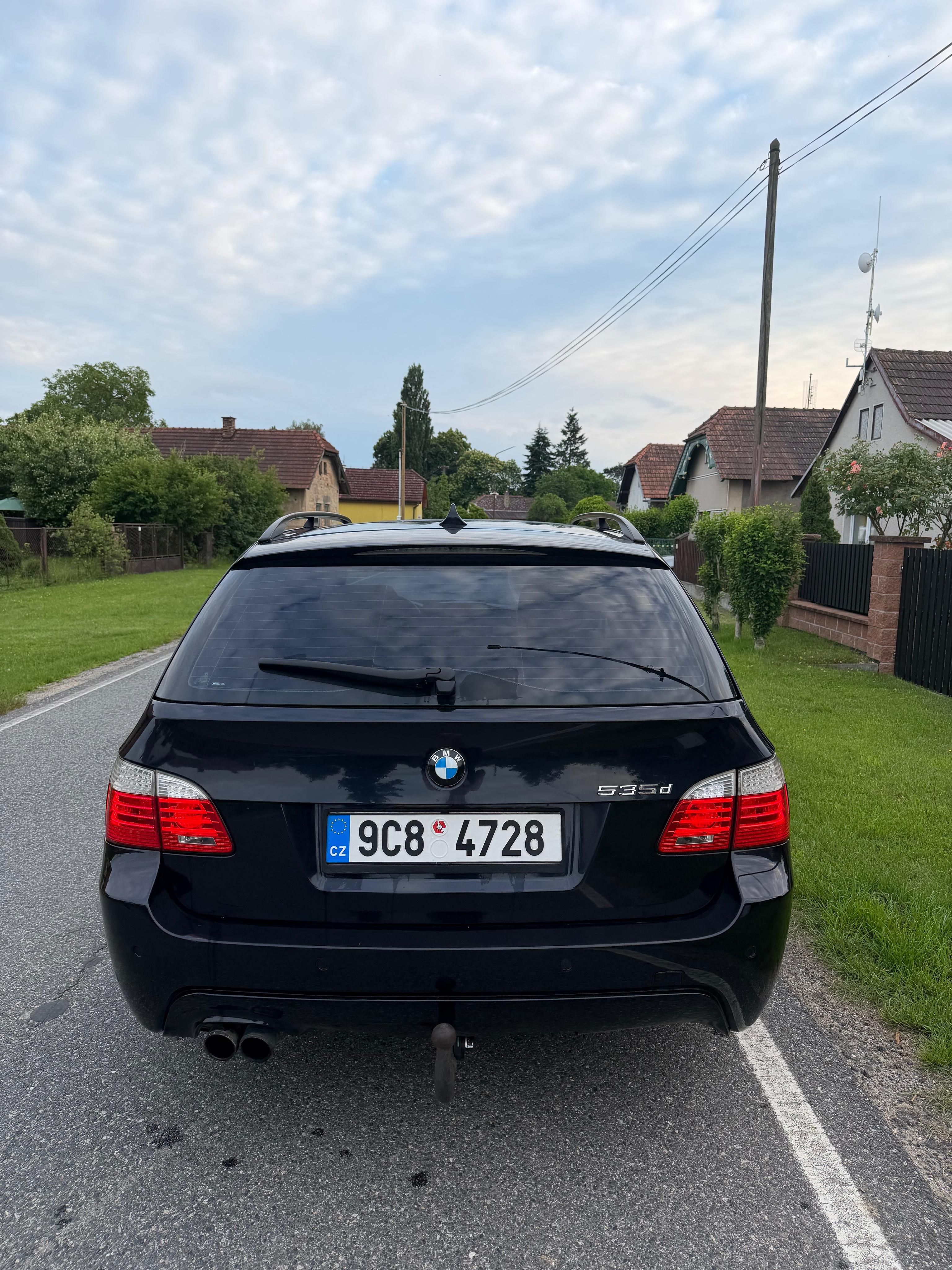 BMW Řada 5, 535d - fotka 6