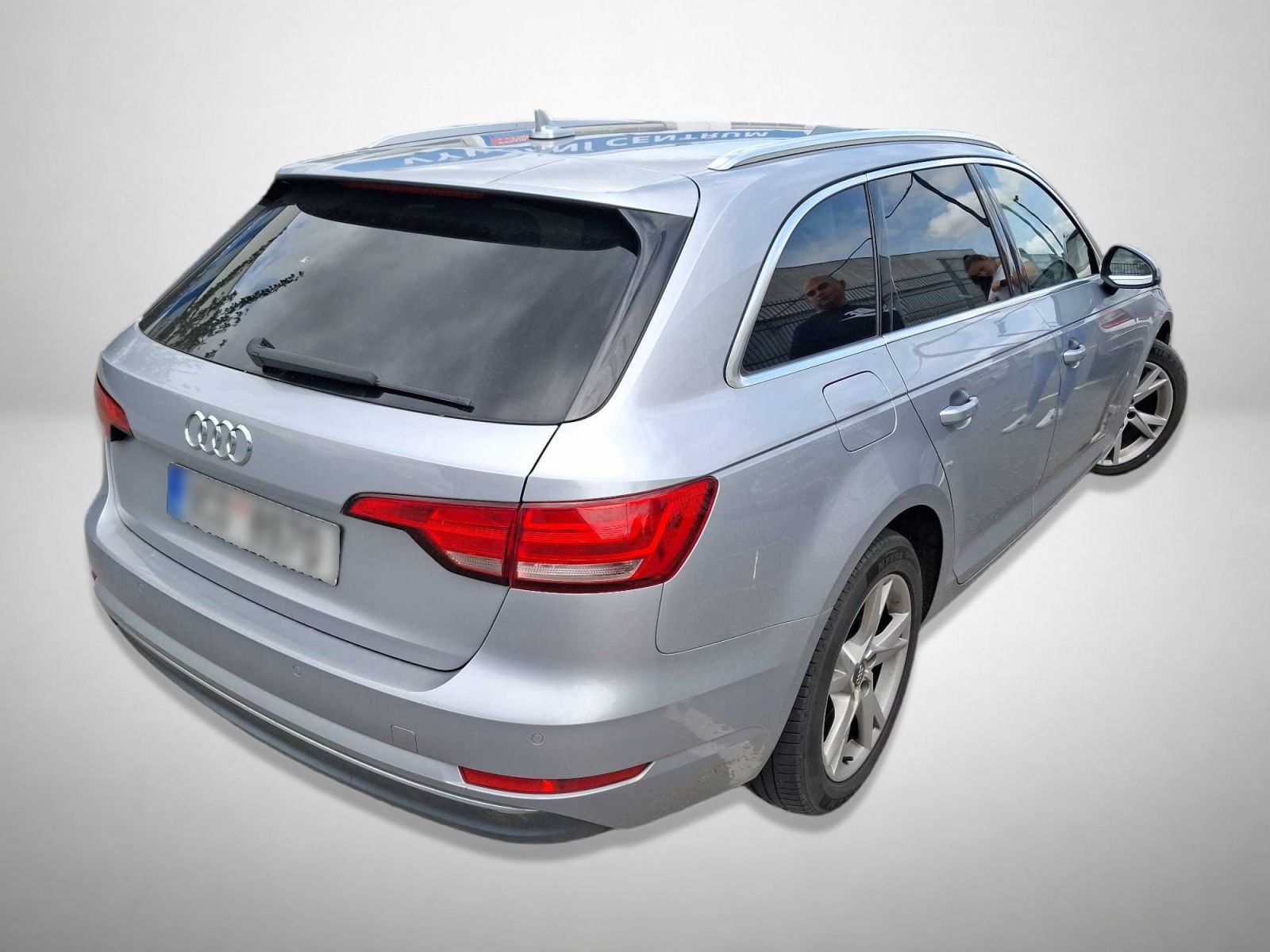 Audi A4, 2.0 TDI, Navi - fotka 2