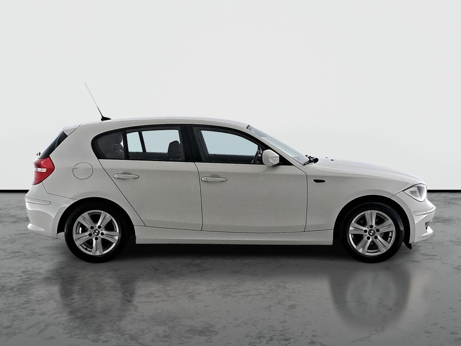 BMW Řada 1, 116i, Tažné - fotka 6