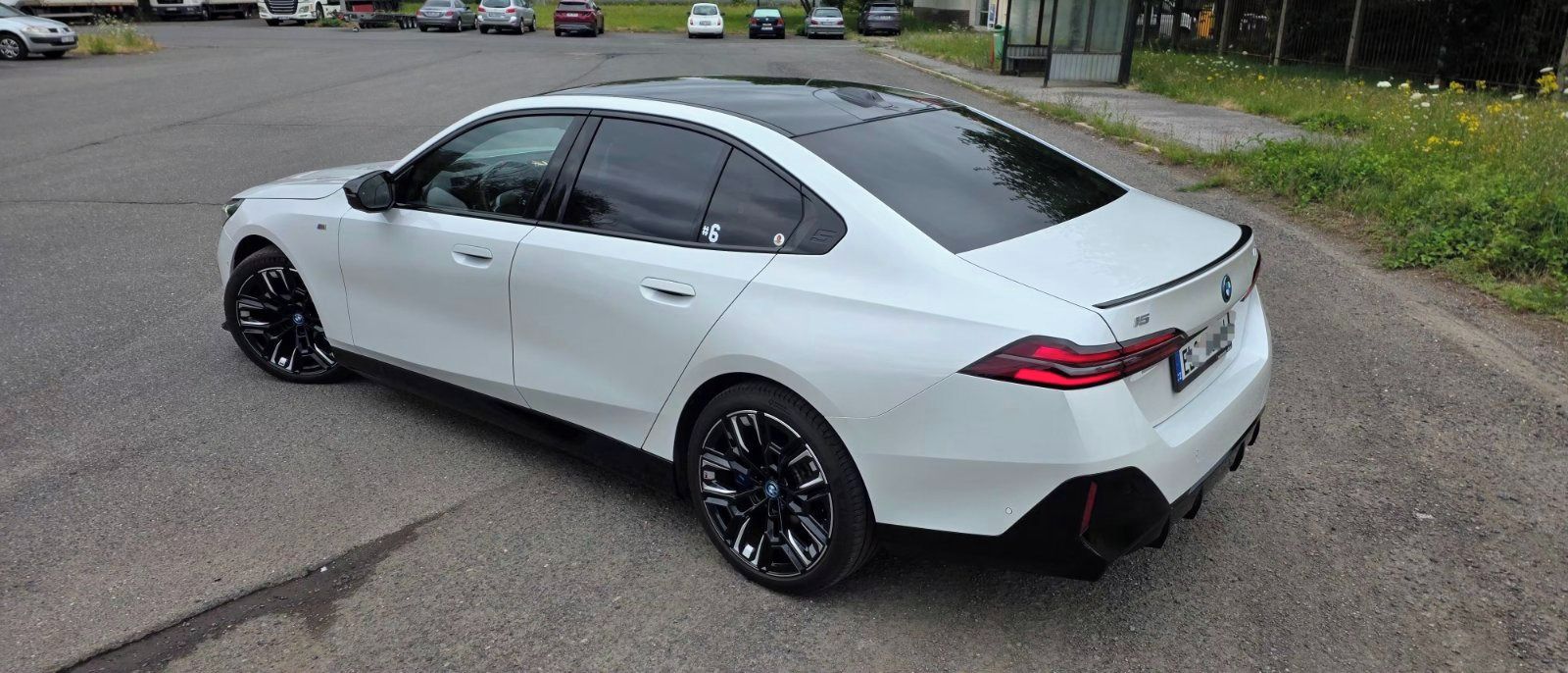 BMW i5, BMW I5 M60/// DPH 442KW ZARUKA - fotka 2