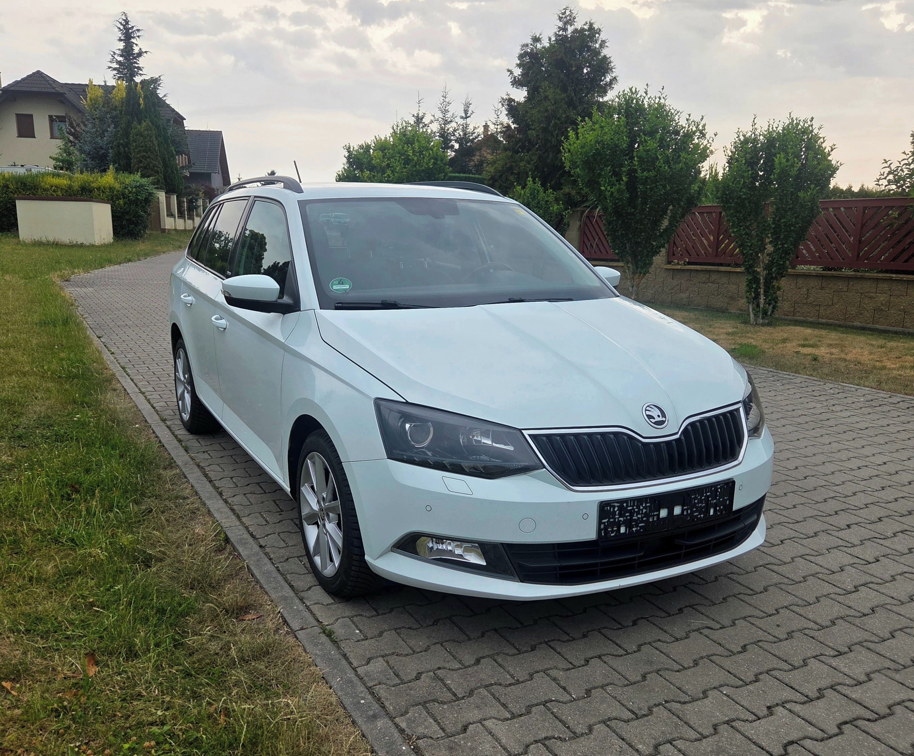 Škoda Fabia, Joy 1.4 TDI 66kw, tažné - fotka 2