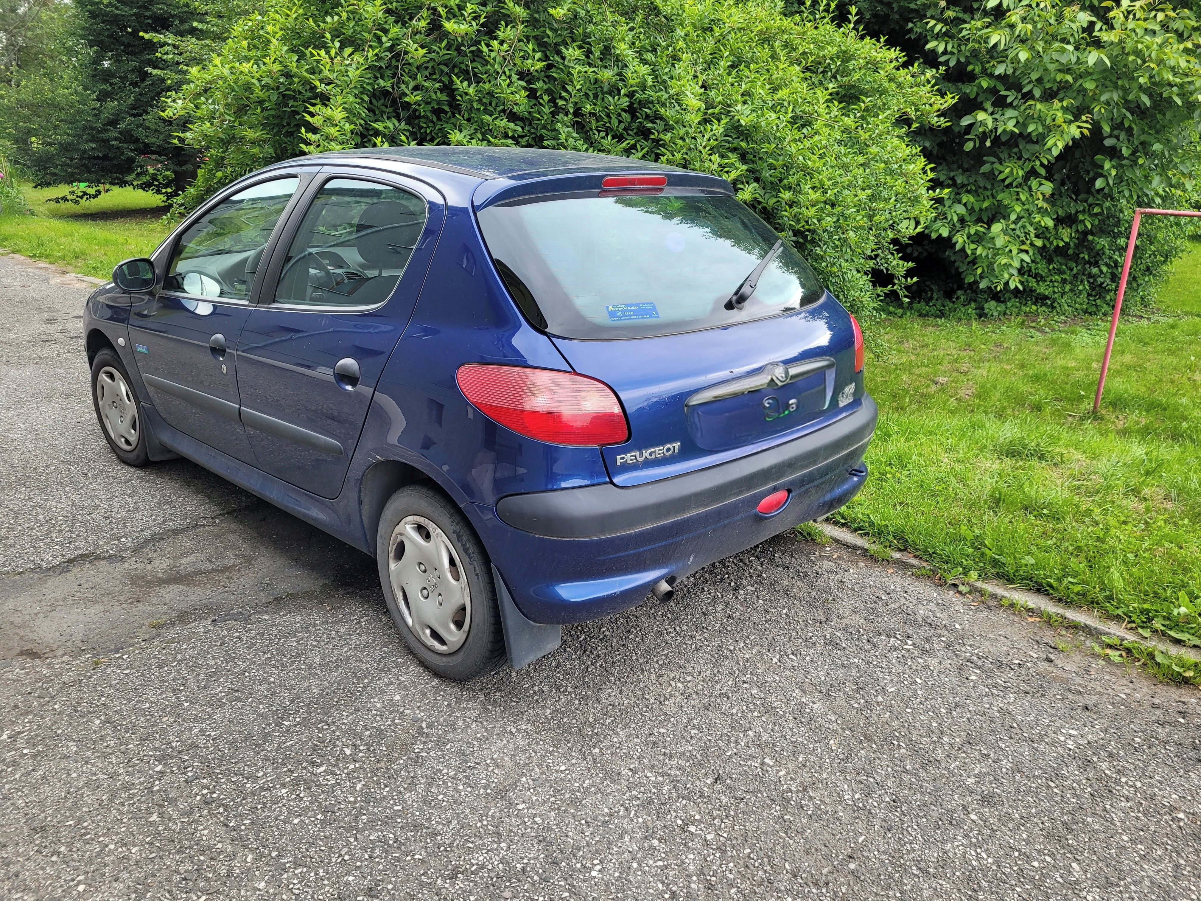 Peugeot 206, 1.4 top stav, čerstvě po servi - fotka 3
