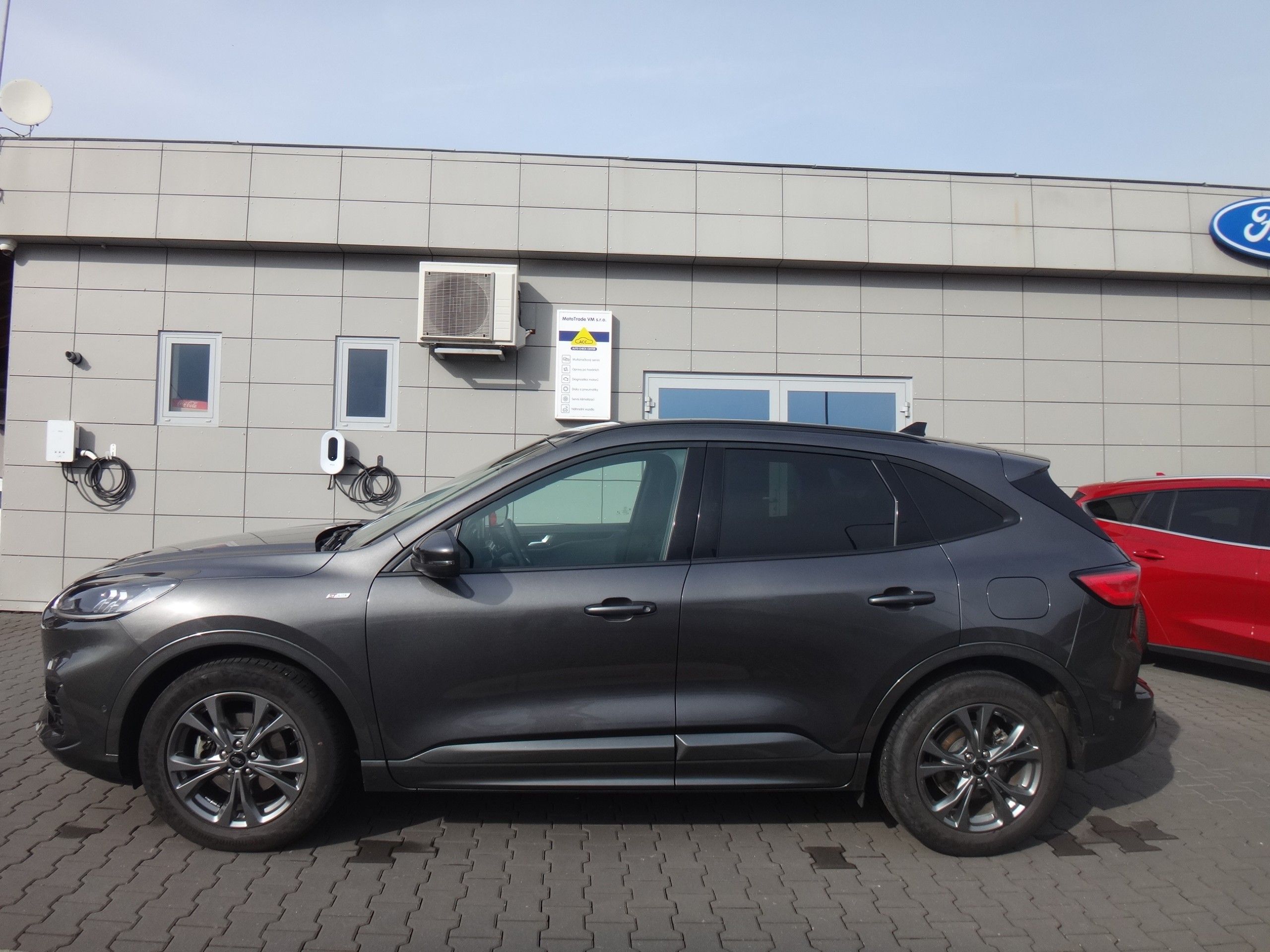 Ford Kuga, St-Line_1.5 EcoBoost 110kW/150 - fotka 2