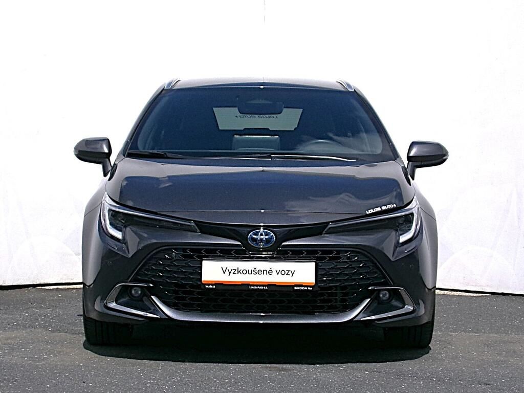 Toyota Corolla, Style Touring Sports 1.8 e-CVT - fotka 4