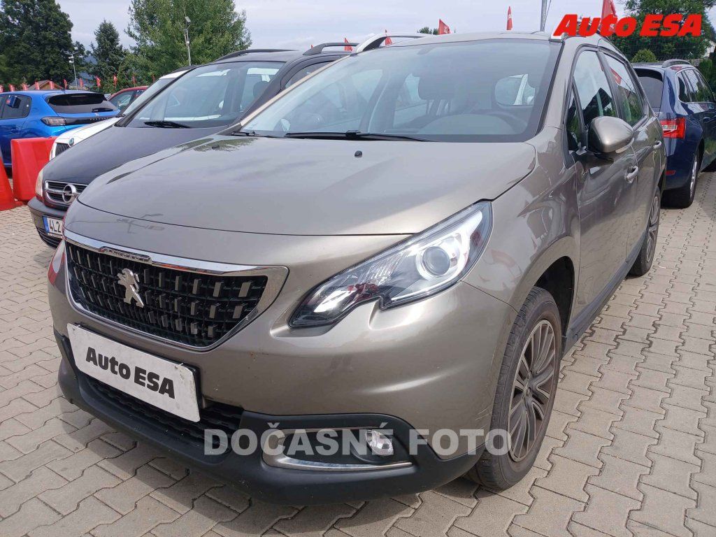 Peugeot 2008, 1.2 i,1.maj,ČR,AC
