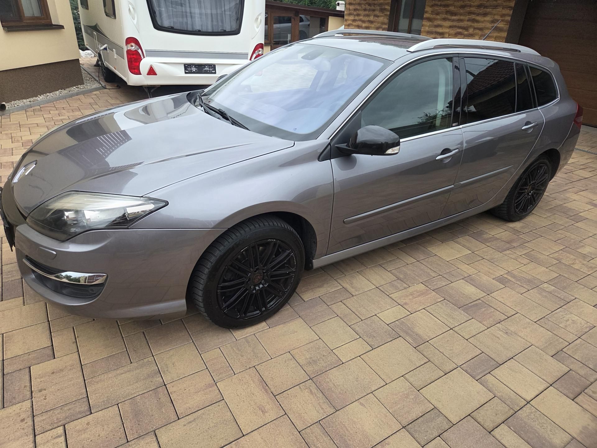 Renault Laguna, 2.0DCI GT 131Kw Bose, 4Control - fotka 2